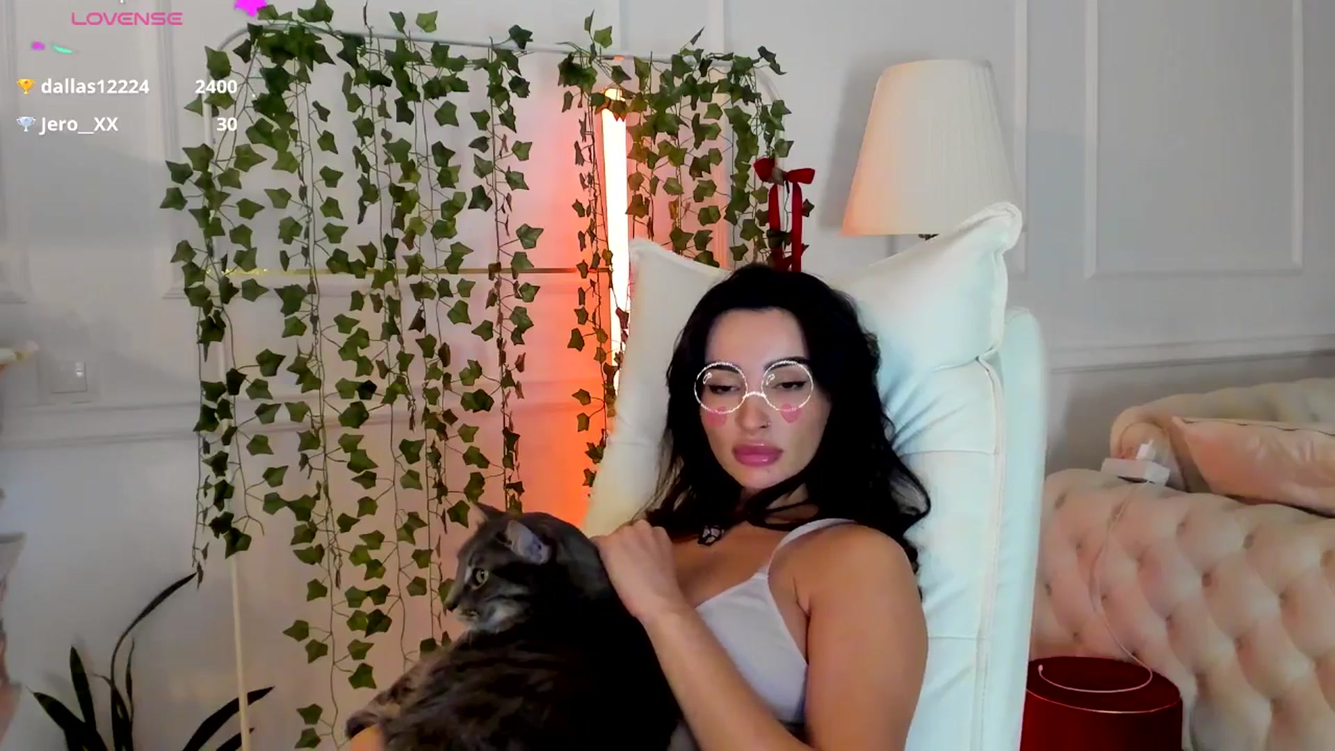 Gallery image thumbnail from AlyssiaKENT1's myfreecams stream on, 02/26/2025, 19:19 image 12 of 20