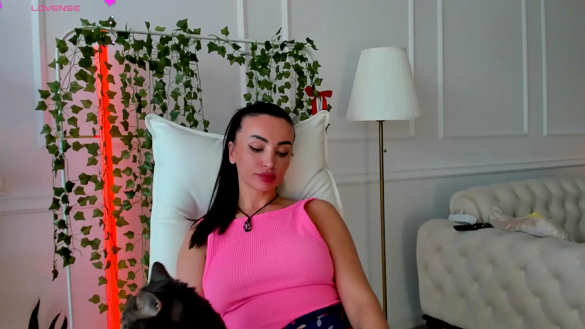 Gallery image thumbnail from AlyssiaKENT1's myfreecams stream on, 03/05/2025, 16:40 image 2 of 20