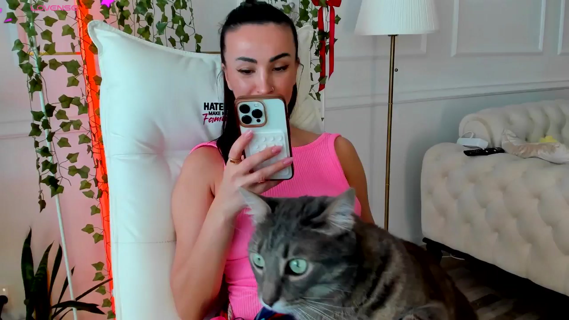 Gallery image thumbnail from AlyssiaKENT1's myfreecams stream on, 03/05/2025, 16:40 image 3 of 20