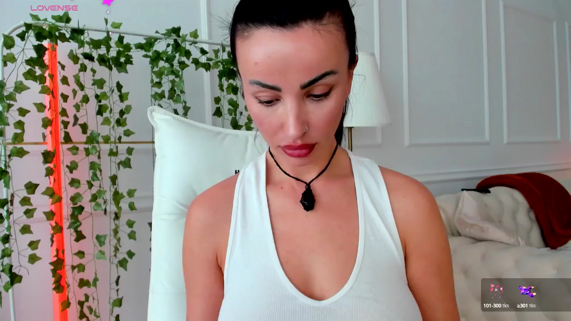 Gallery image thumbnail from AlyssiaKENT1's myfreecams stream on, 03/11/2025, 16:04 image 1 of 20