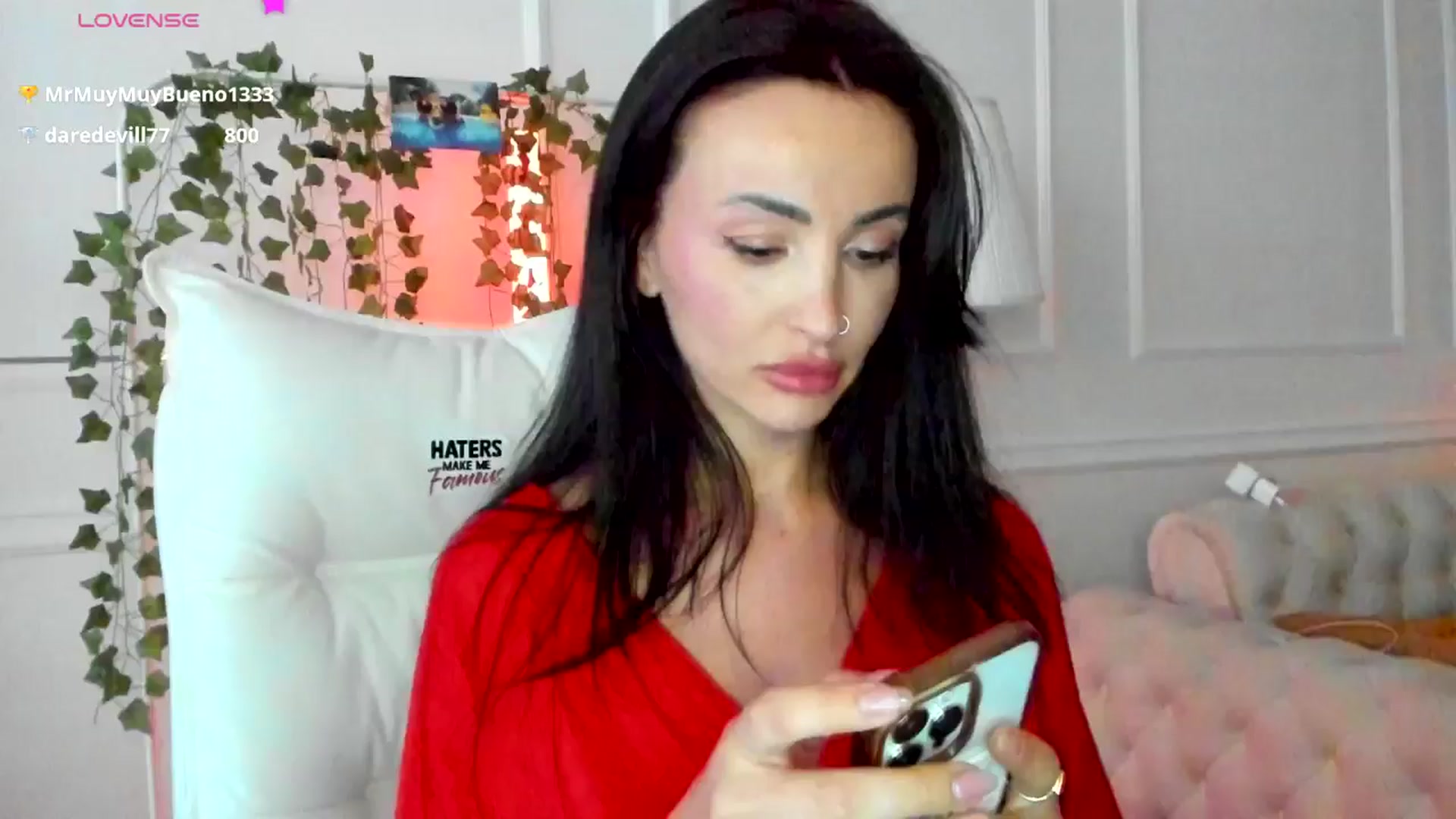 Gallery image thumbnail from AlyssiaKENT1's myfreecams stream on, 03/20/2025, 16:43 image 16 of 20
