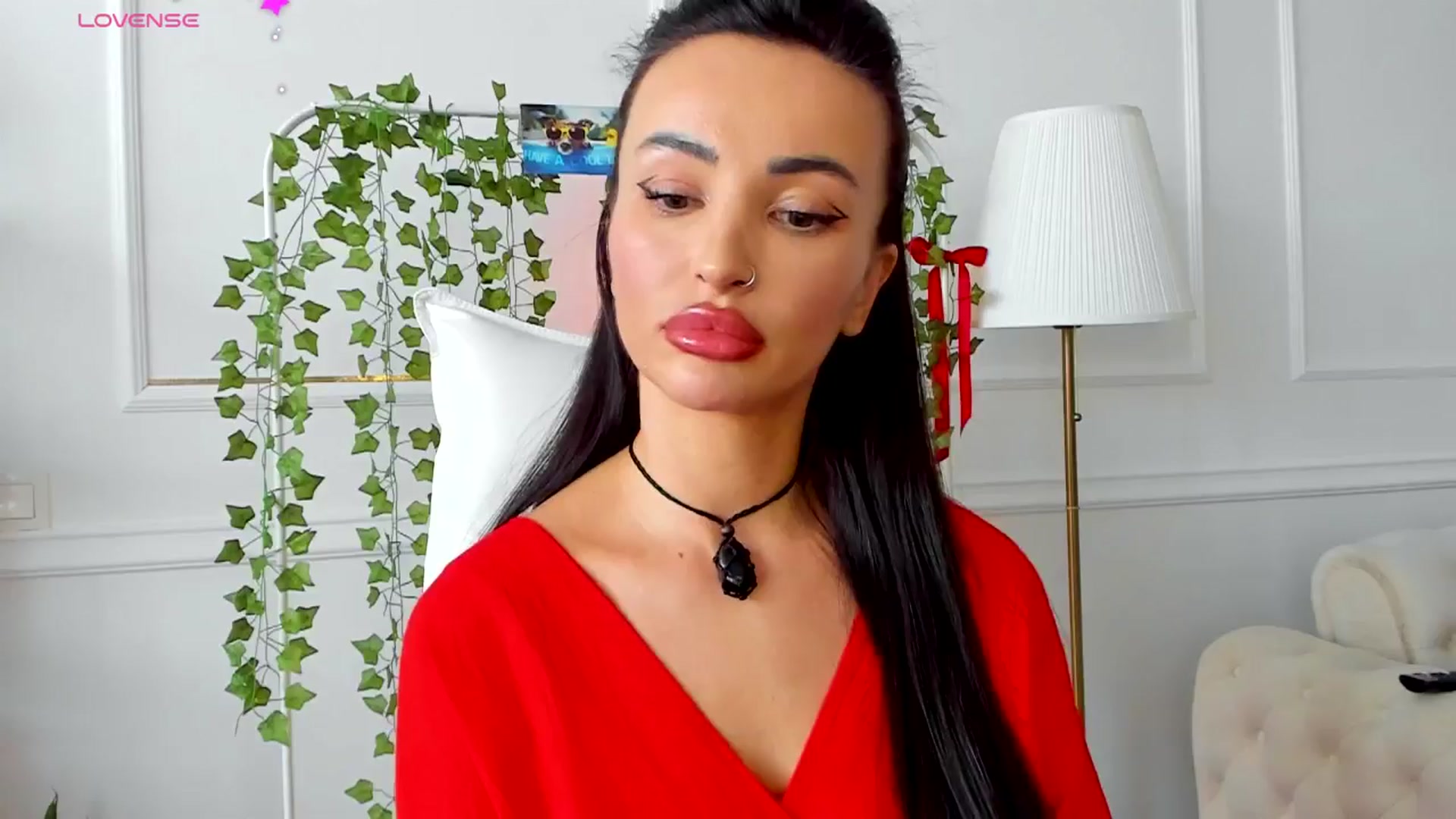 Gallery image thumbnail from AlyssiaKENT1's myfreecams stream on, 03/21/2025, 14:18 image 8 of 20