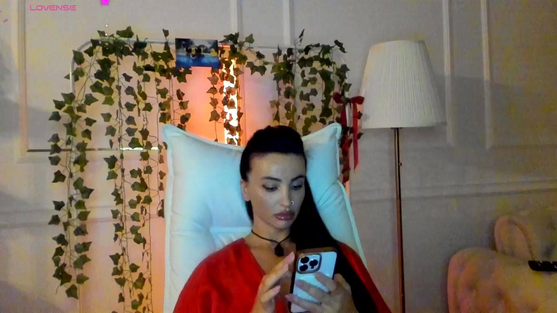Gallery image thumbnail from AlyssiaKENT1's myfreecams stream on, 03/21/2025, 17:44 image 10 of 20