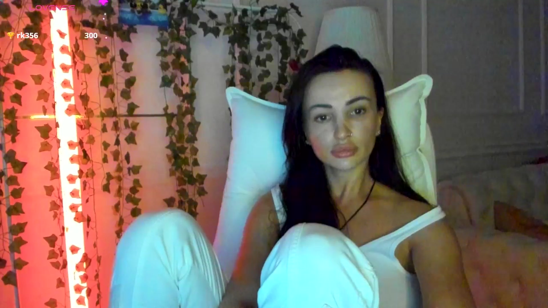 Gallery image thumbnail from AlyssiaKENT1's myfreecams stream on, 03/25/2025, 18:52 image 2 of 20