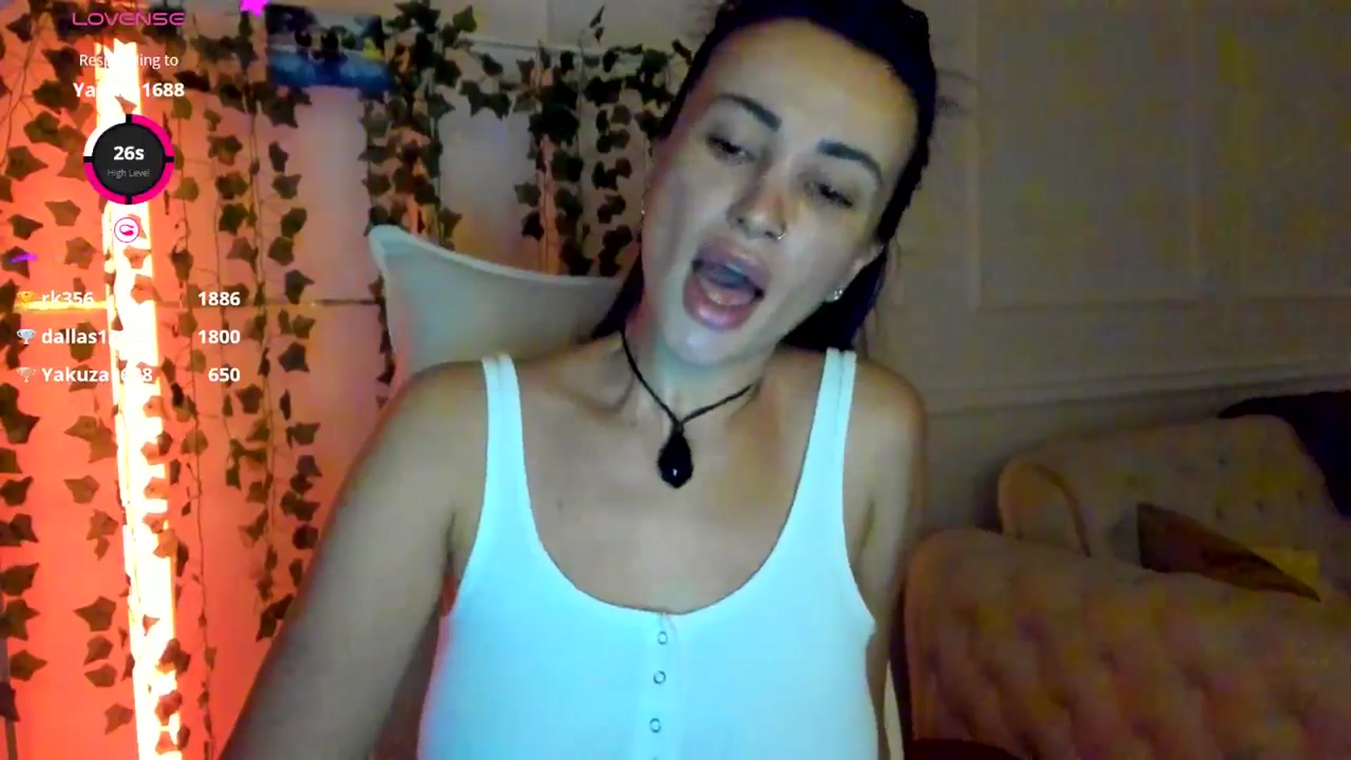 Gallery image thumbnail from AlyssiaKENT1's myfreecams stream on, 03/25/2025, 18:52 image 13 of 20