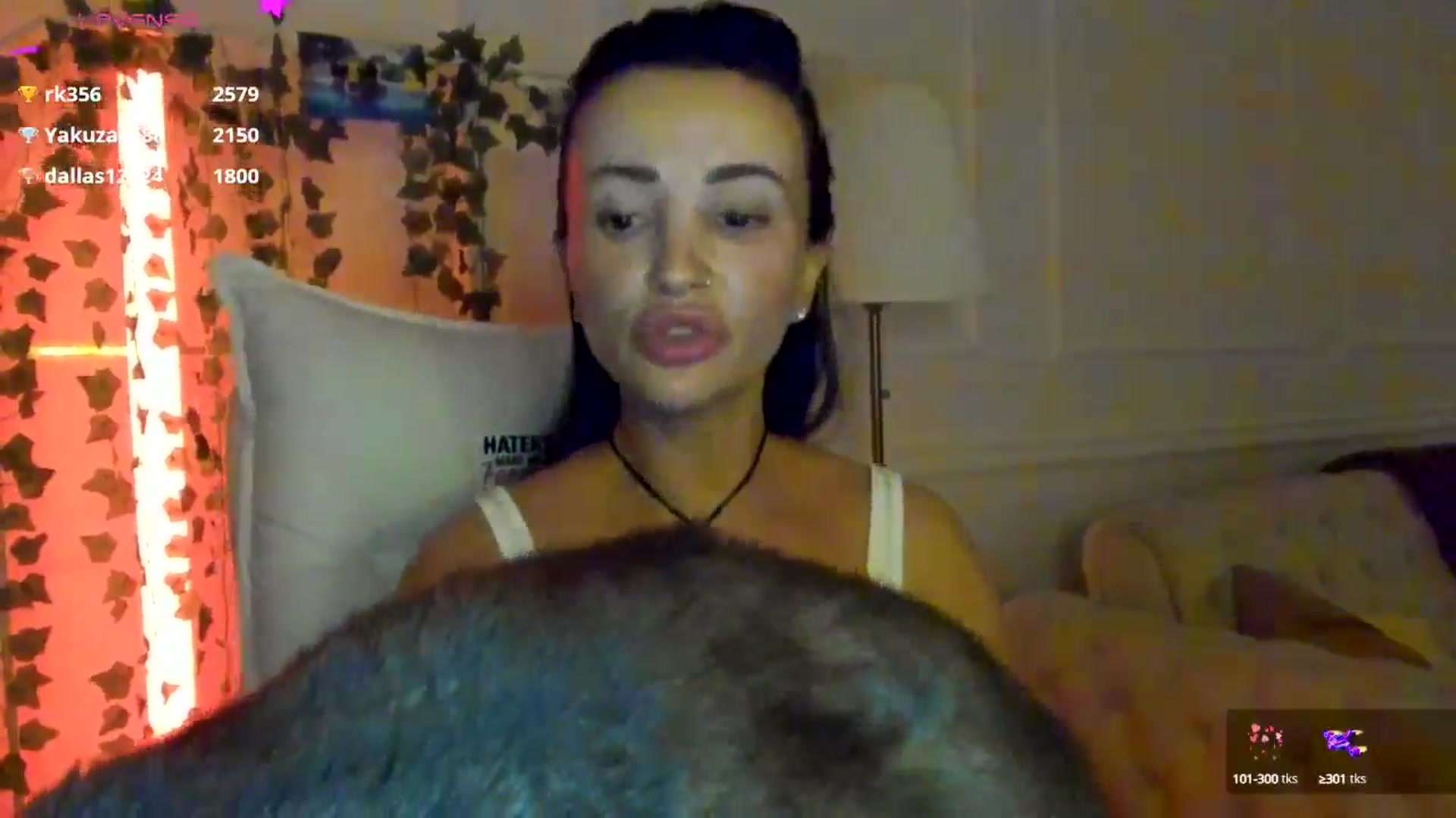 Gallery image thumbnail from AlyssiaKENT1's myfreecams stream on, 03/25/2025, 18:52 image 19 of 20