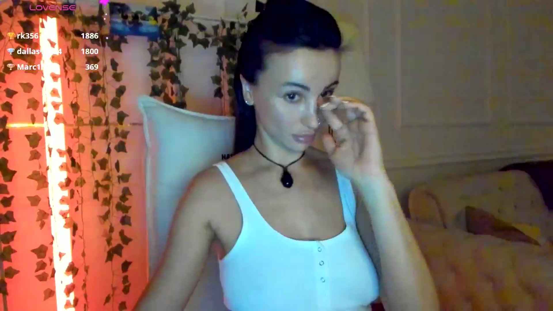 Gallery image thumbnail from AlyssiaKENT1's myfreecams stream on, 03/25/2025, 18:52 image 12 of 20