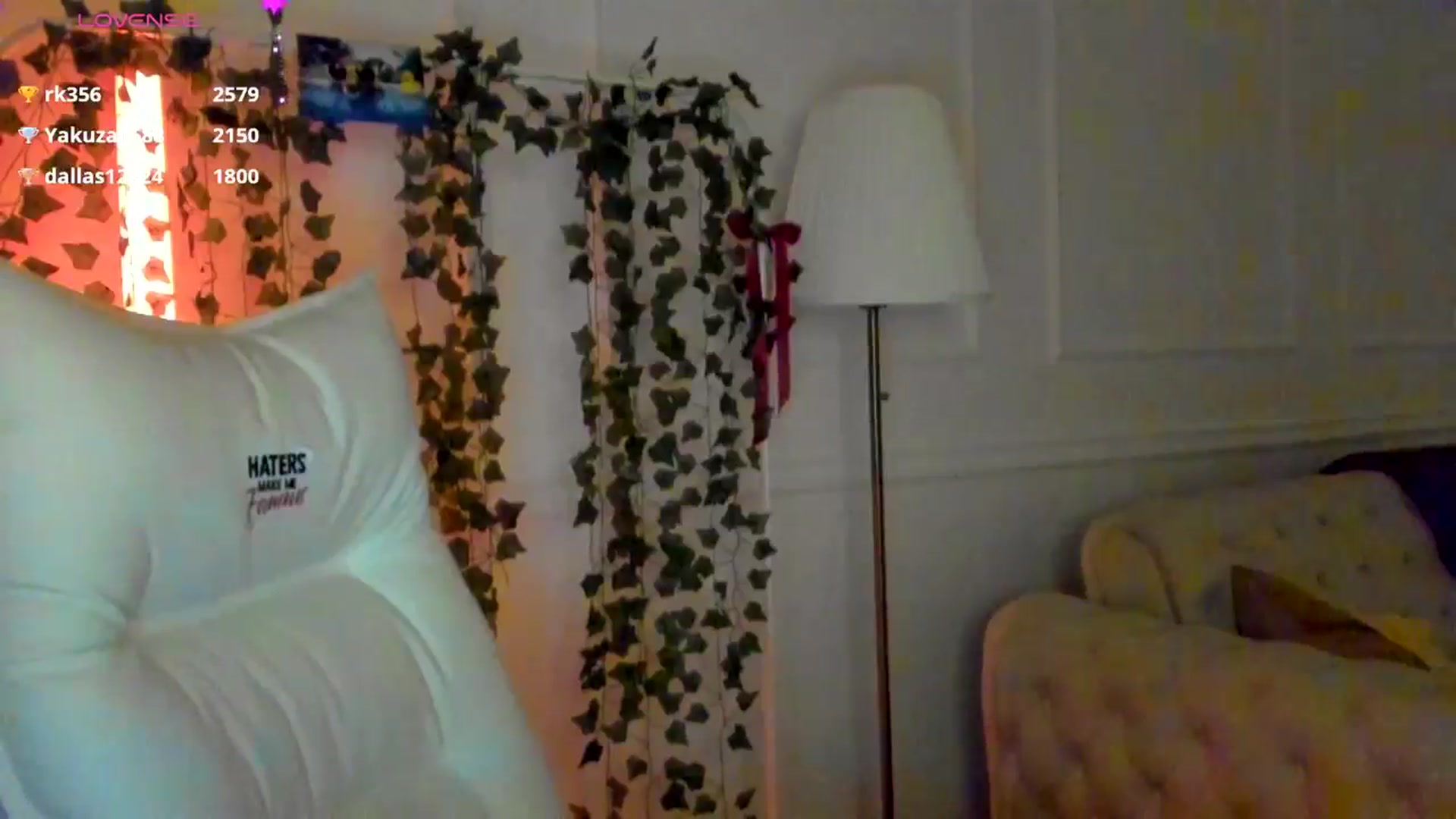 Gallery image thumbnail from AlyssiaKENT1's myfreecams stream on, 03/25/2025, 18:52 image 20 of 20