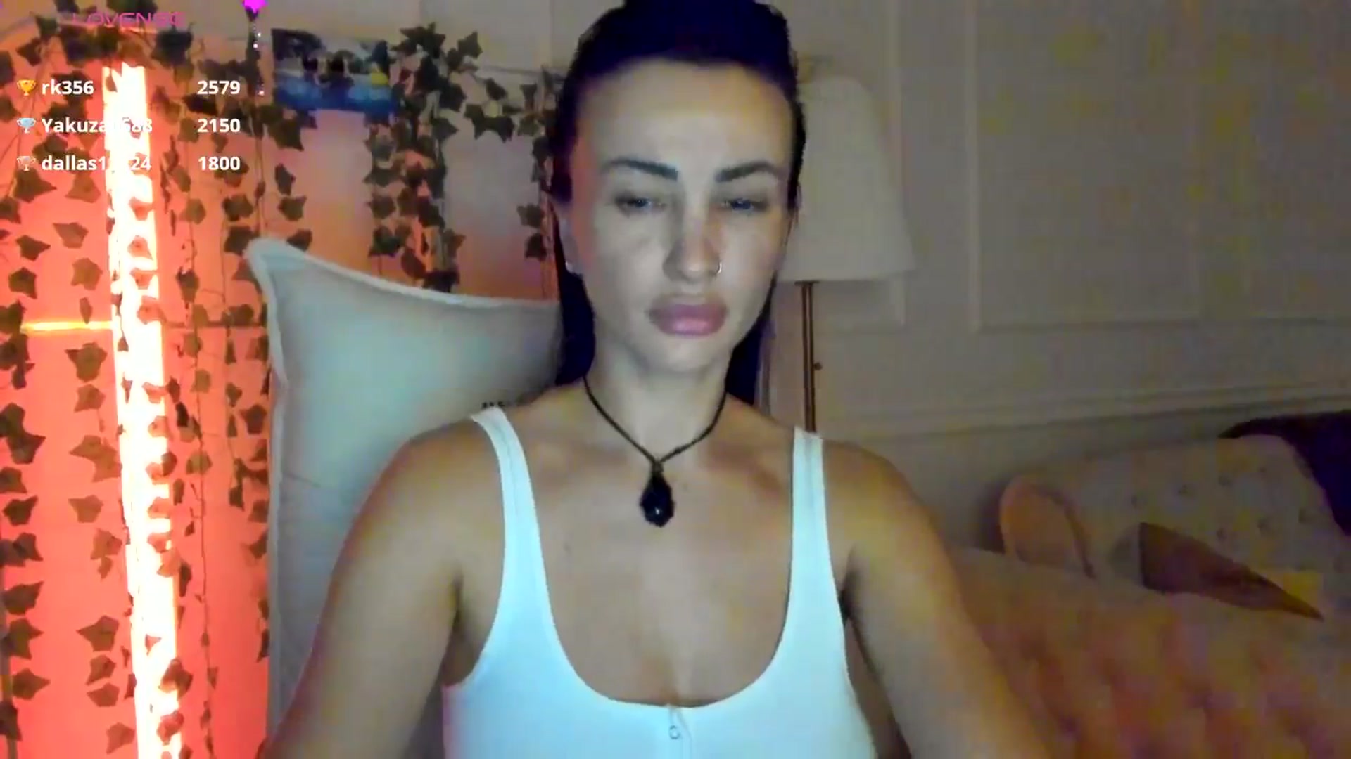 Gallery image thumbnail from AlyssiaKENT1's myfreecams stream on, 03/25/2025, 18:52 image 18 of 20