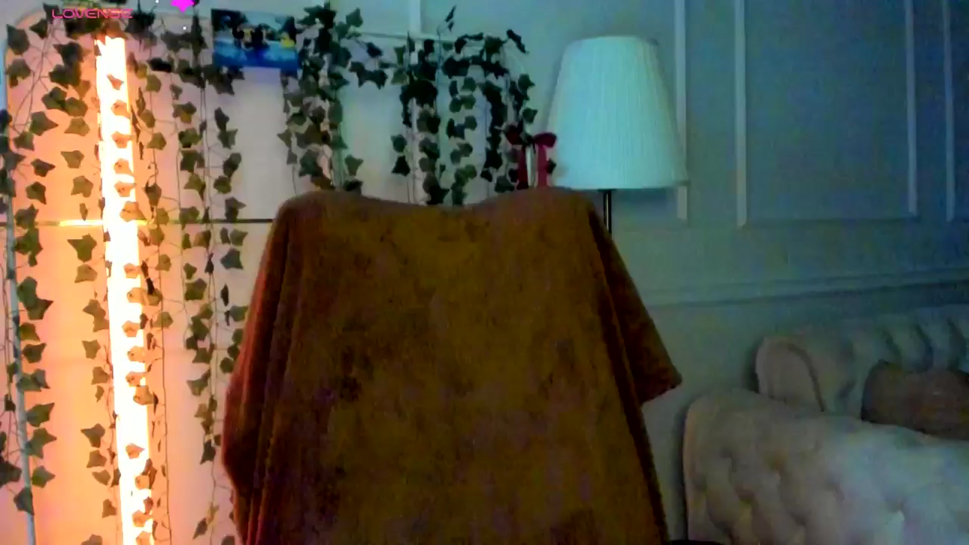 Gallery image thumbnail from AlyssiaKENT1's myfreecams stream on, 03/26/2025, 16:35 image 18 of 20