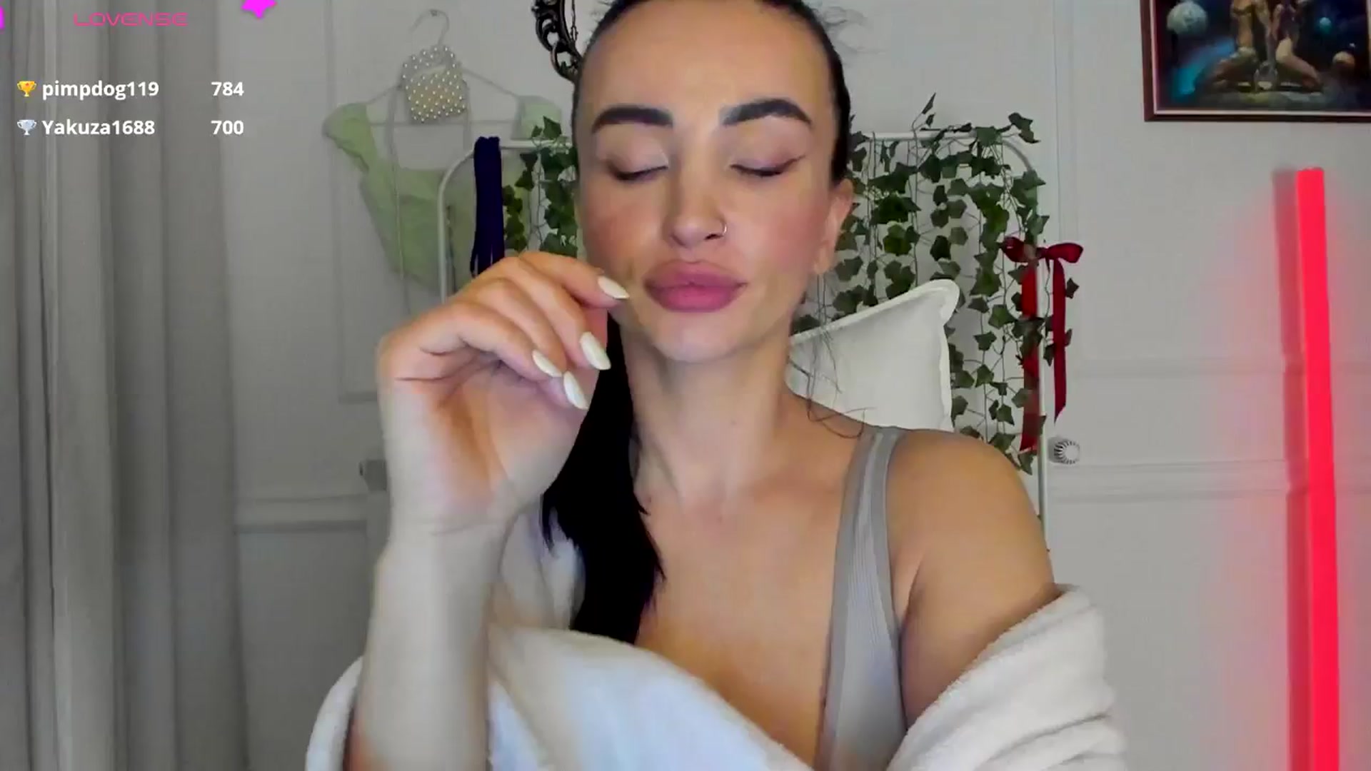 Gallery image thumbnail from AlyssiaKENT1's myfreecams stream on, 04/01/2025, 17:51 image 9 of 20