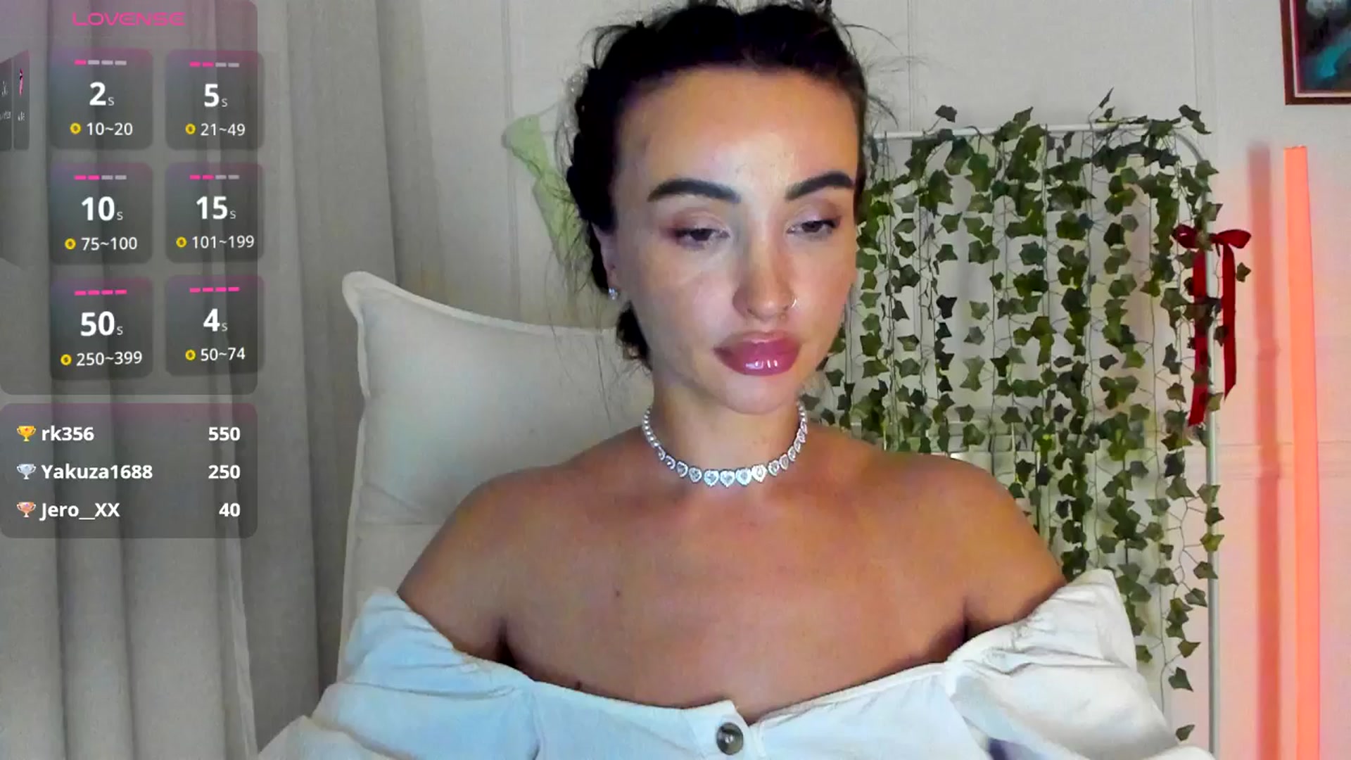 Gallery image thumbnail from AlyssiaKENT1's myfreecams stream on, 04/28/2025, 18:57 image 7 of 20