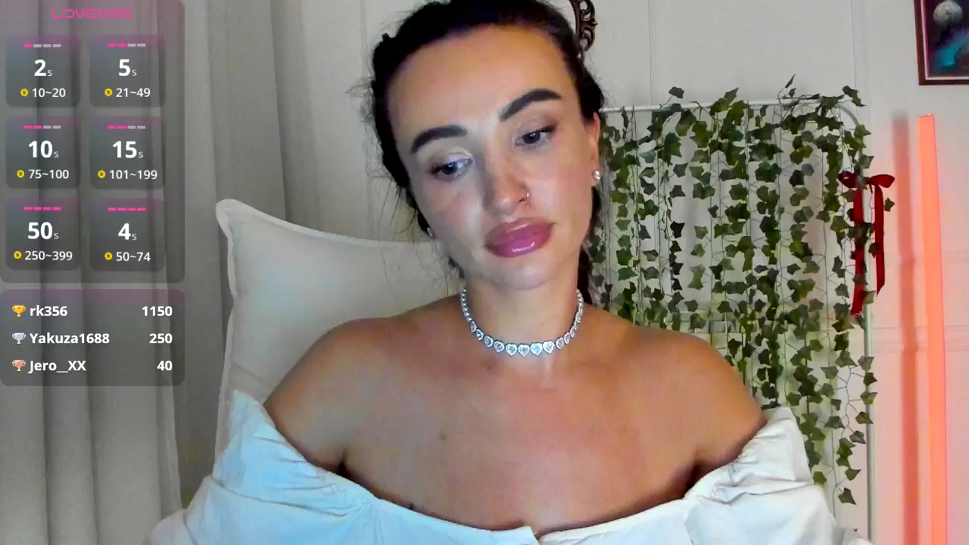 Gallery image thumbnail from AlyssiaKENT1's myfreecams stream on, 04/28/2025, 18:57 image 15 of 20
