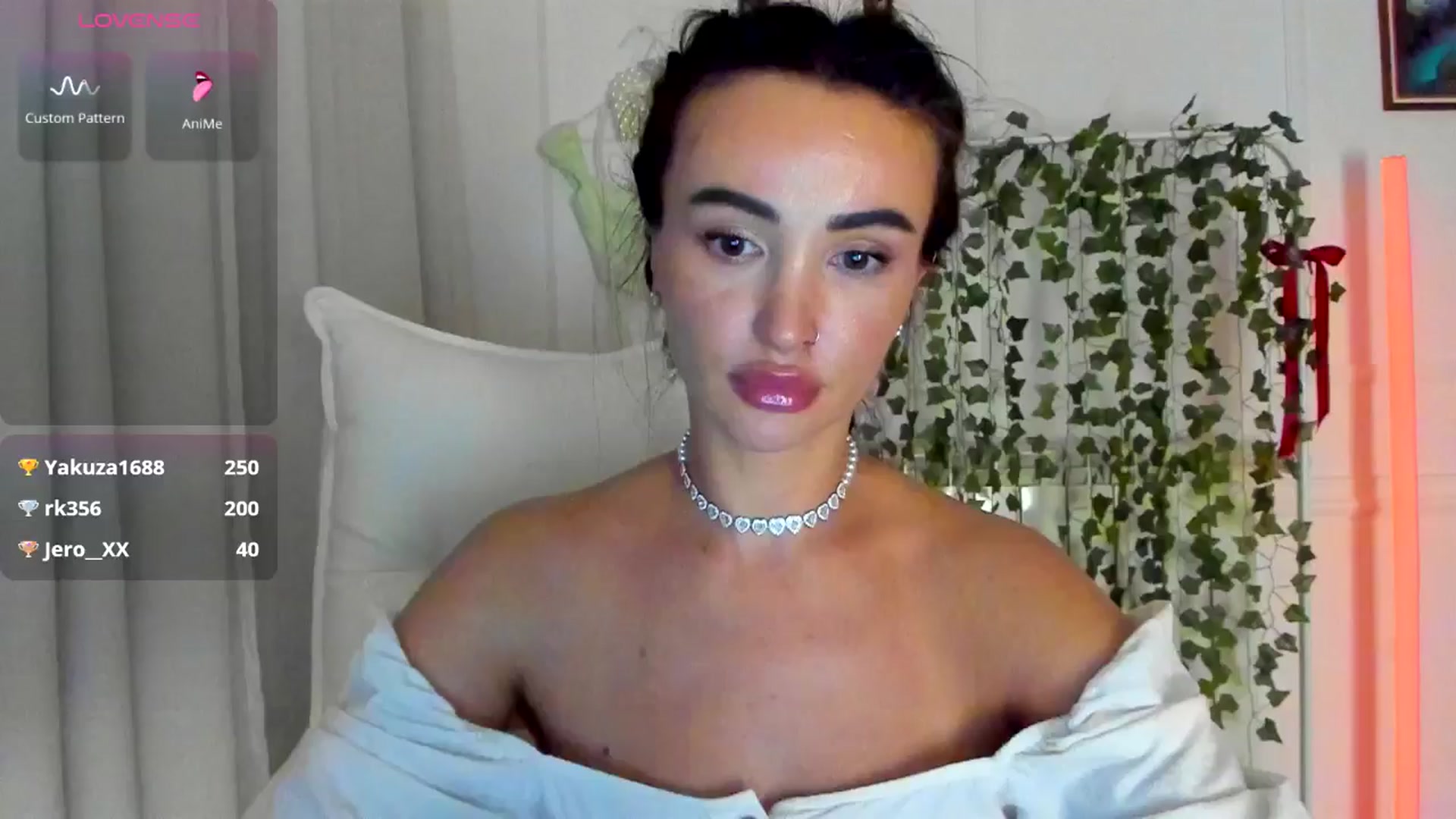 Gallery image thumbnail from AlyssiaKENT1's myfreecams stream on, 04/28/2025, 18:57 image 3 of 20