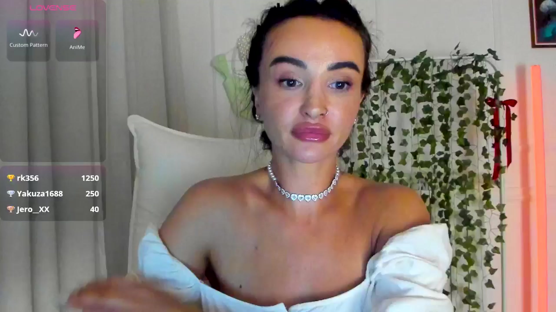 Gallery image thumbnail from AlyssiaKENT1's myfreecams stream on, 04/28/2025, 18:57 image 18 of 20