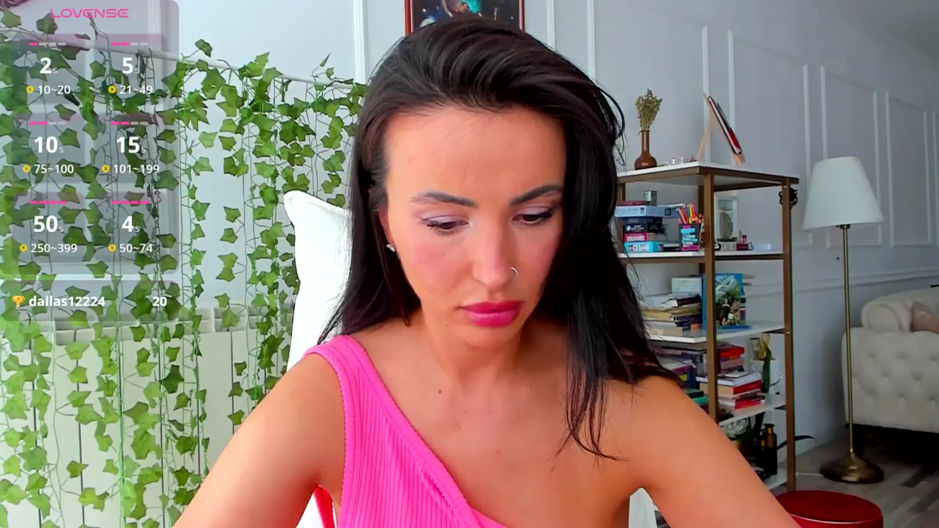 Gallery image thumbnail from AlyssiaKENT1's myfreecams stream on, 05/02/2025, 12:44 image 4 of 20