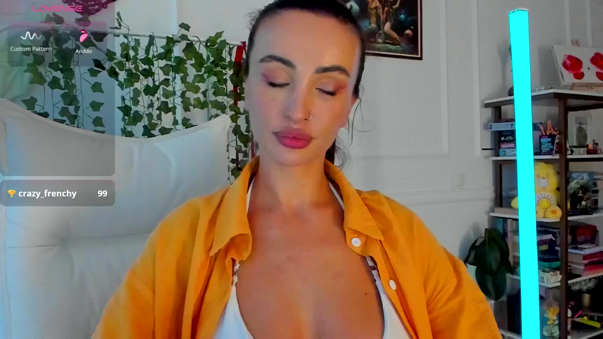 Gallery image thumbnail from AlyssiaKENT1's myfreecams stream on, 05/13/2025, 18:30 image 6 of 20