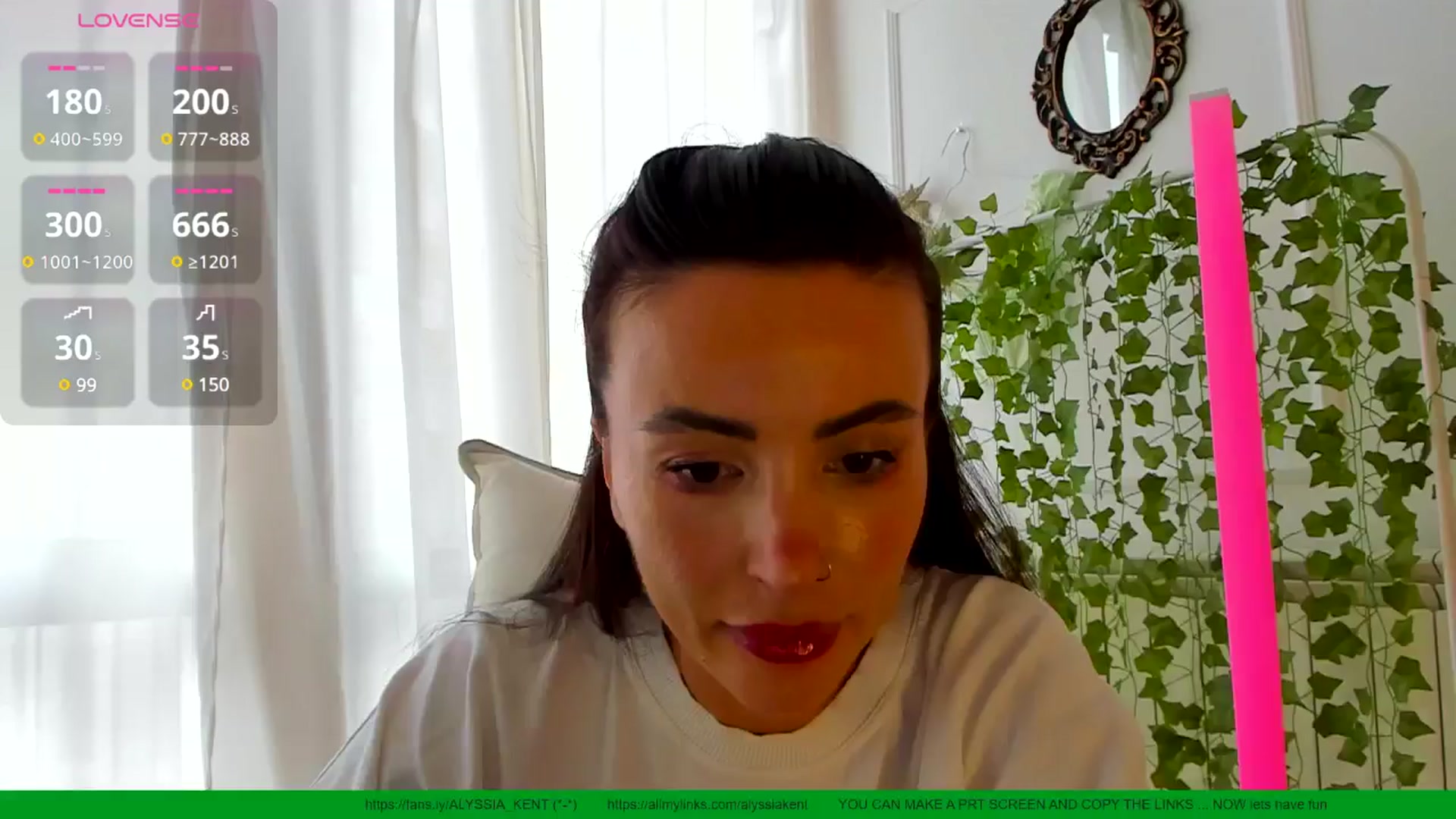 Gallery image thumbnail from AlyssiaKENT1's myfreecams stream on, 05/16/2025, 14:57 image 6 of 20