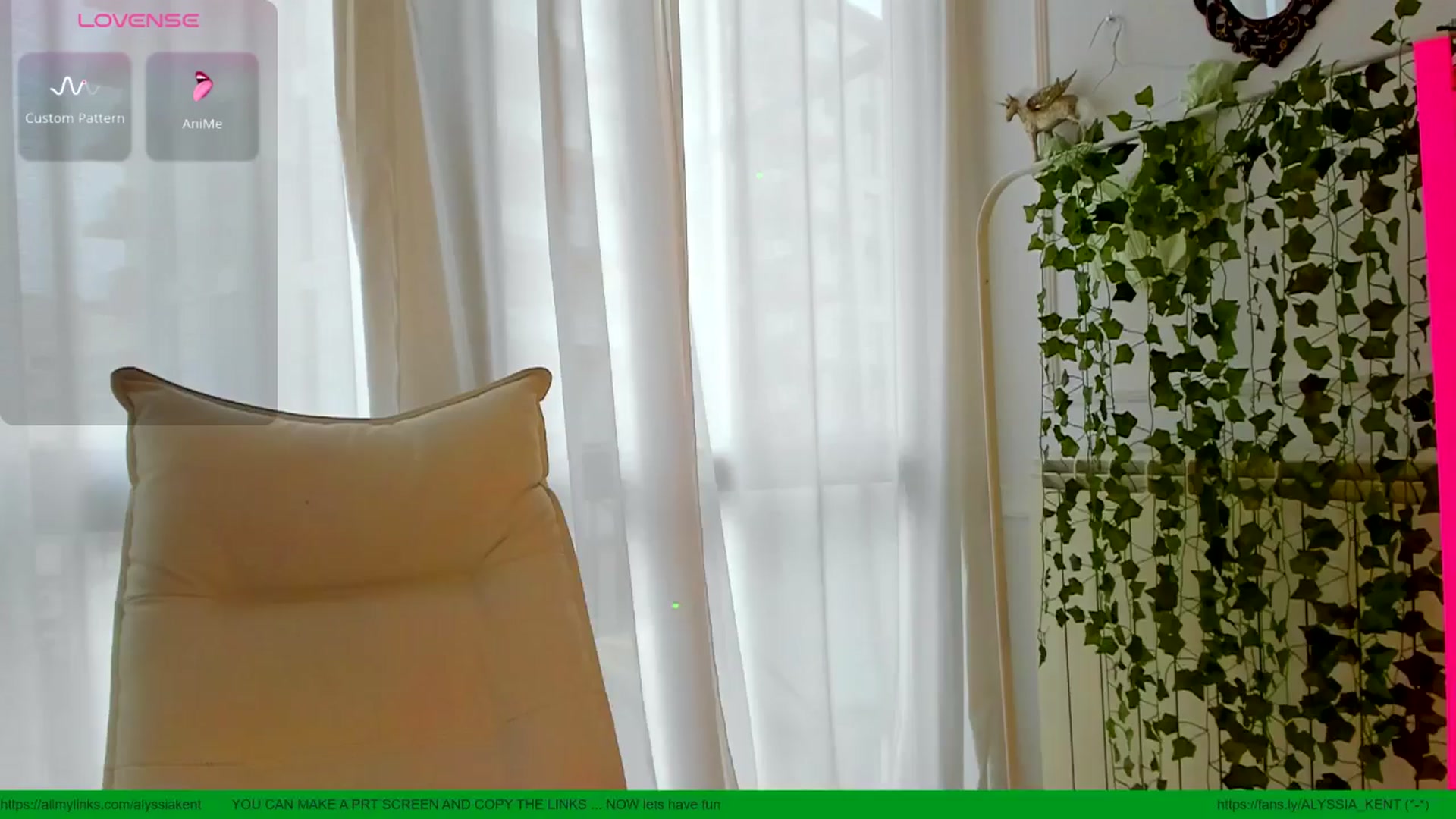 Gallery image thumbnail from AlyssiaKENT1's myfreecams stream on, 05/16/2025, 15:42 image 9 of 20