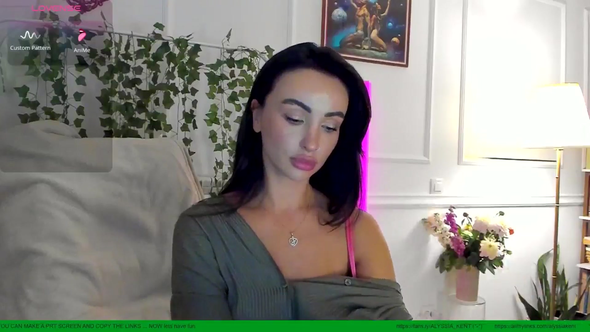 Gallery image thumbnail from AlyssiaKENT1's myfreecams stream on, 05/20/2025, 19:05 image 7 of 20
