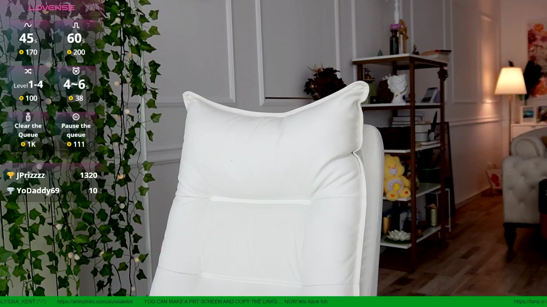 Gallery image thumbnail from AlyssiaKENT1's myfreecams stream on, 05/27/2025, 11:48 image 13 of 20
