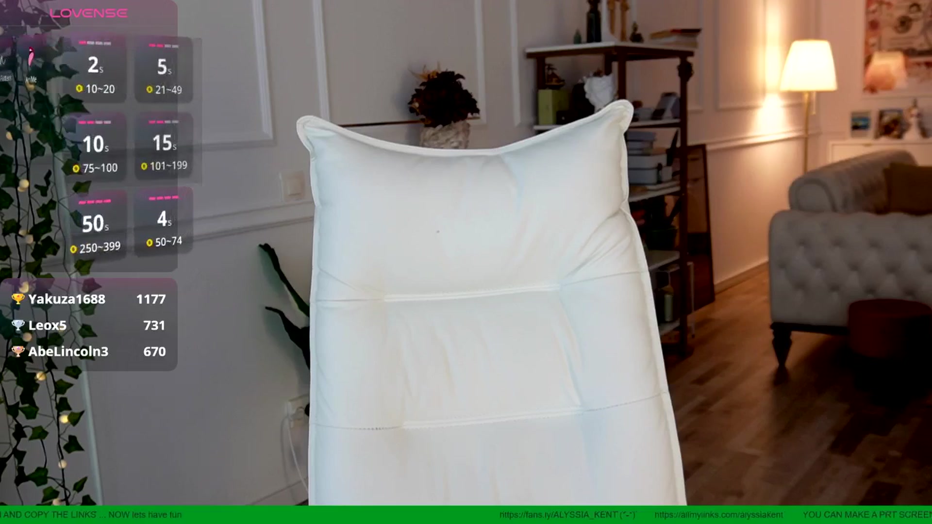 Gallery image thumbnail from AlyssiaKENT1's myfreecams stream on, 05/29/2025, 16:55 image 9 of 20