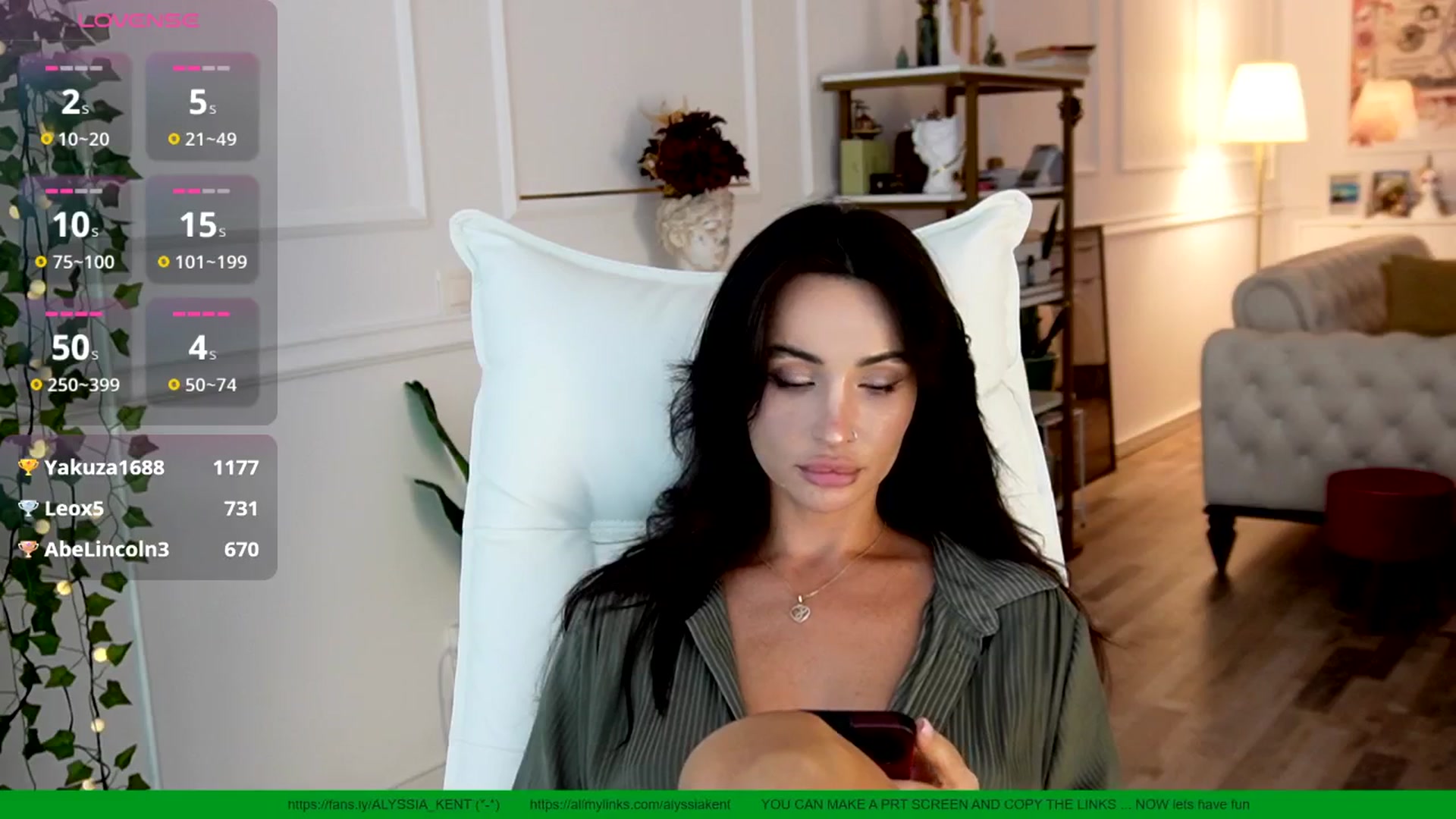 Gallery image thumbnail from AlyssiaKENT1's myfreecams stream on, 05/29/2025, 16:55 image 10 of 20