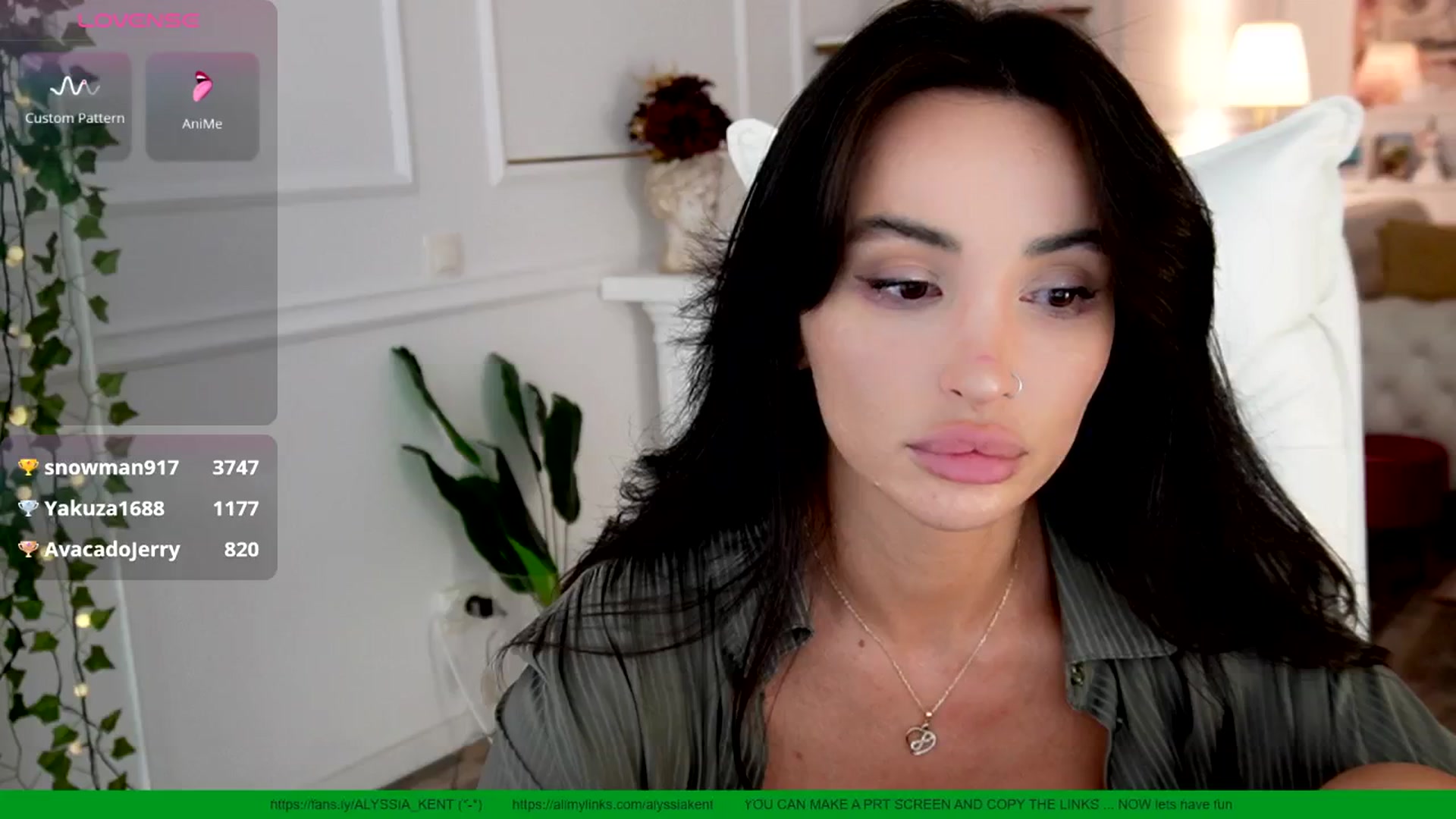 Gallery image thumbnail from AlyssiaKENT1's myfreecams stream on, 05/29/2025, 17:53 image 5 of 20