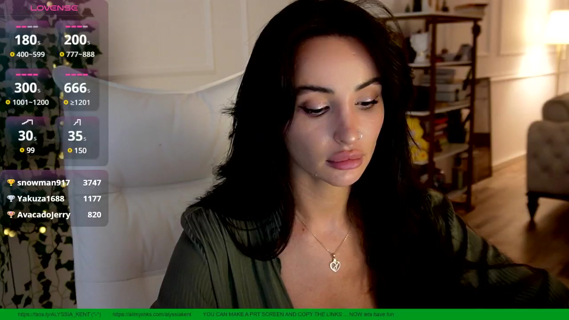 Gallery image thumbnail from AlyssiaKENT1's myfreecams stream on, 05/29/2025, 17:53 image 18 of 20
