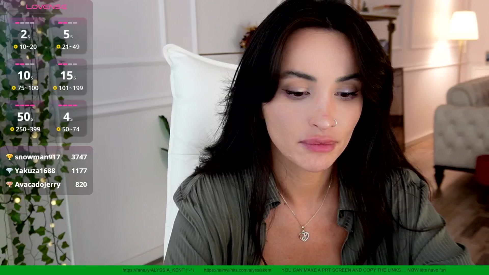 Gallery image thumbnail from AlyssiaKENT1's myfreecams stream on, 05/29/2025, 17:53 image 6 of 20