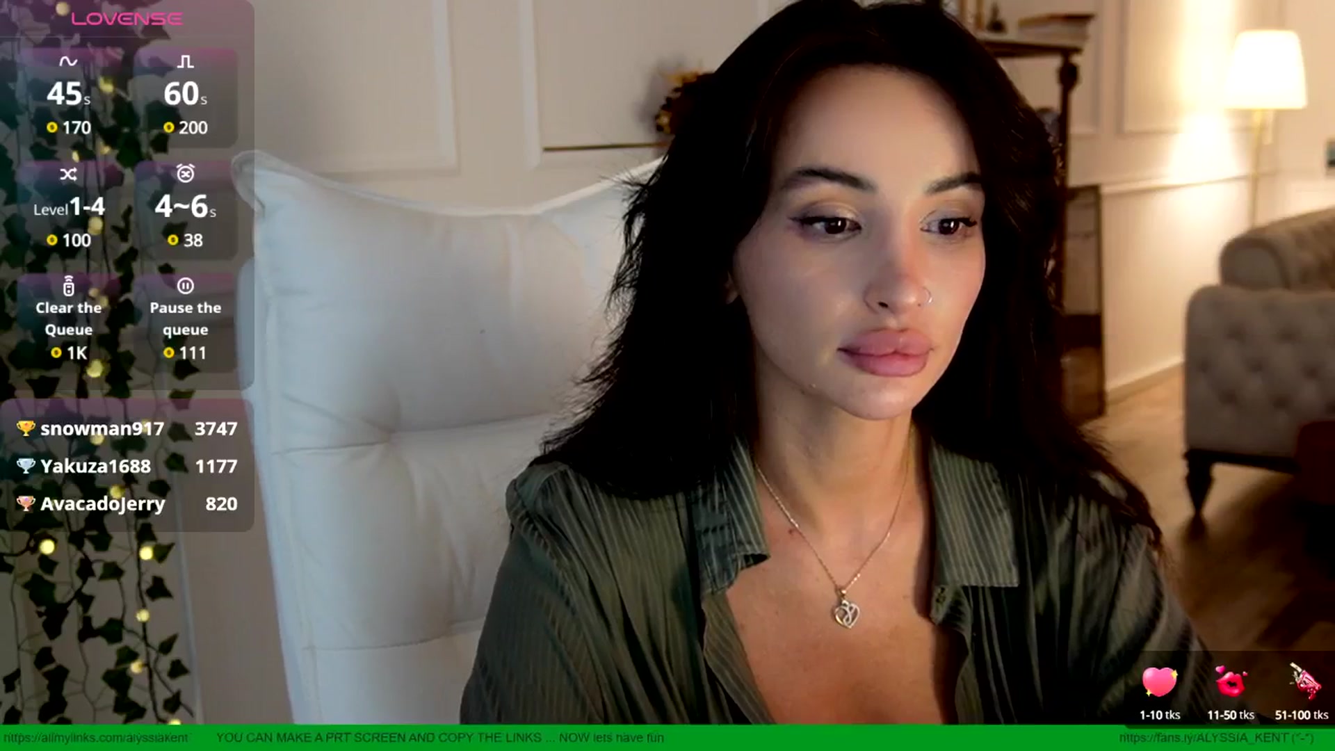 Gallery image thumbnail from AlyssiaKENT1's myfreecams stream on, 05/29/2025, 17:53 image 15 of 20