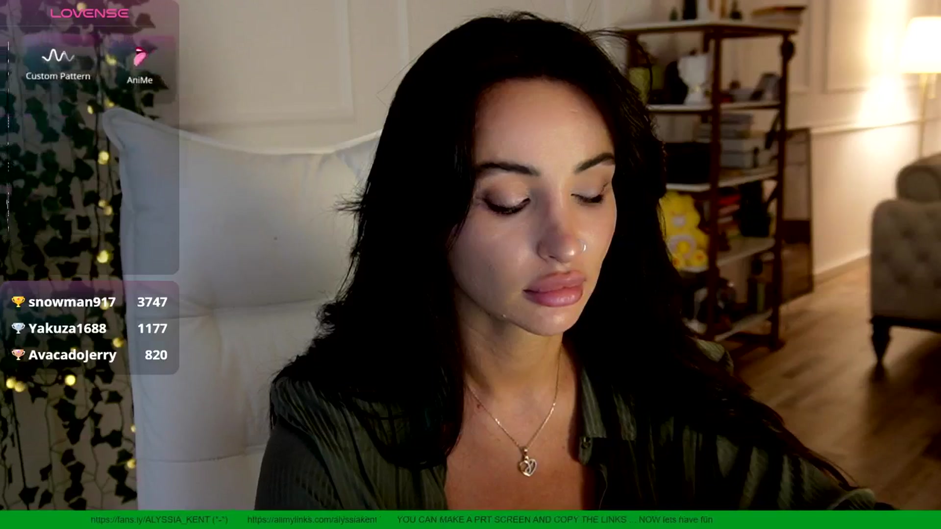 Gallery image thumbnail from AlyssiaKENT1's myfreecams stream on, 05/29/2025, 17:53 image 19 of 20
