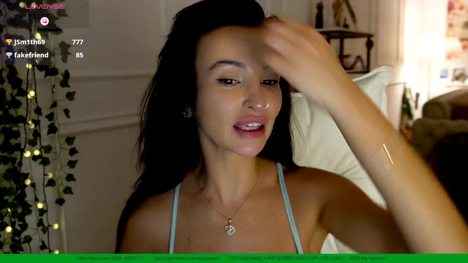 Gallery image thumbnail from AlyssiaKENT1's myfreecams stream on, 06/02/2025, 19:45 image 19 of 20