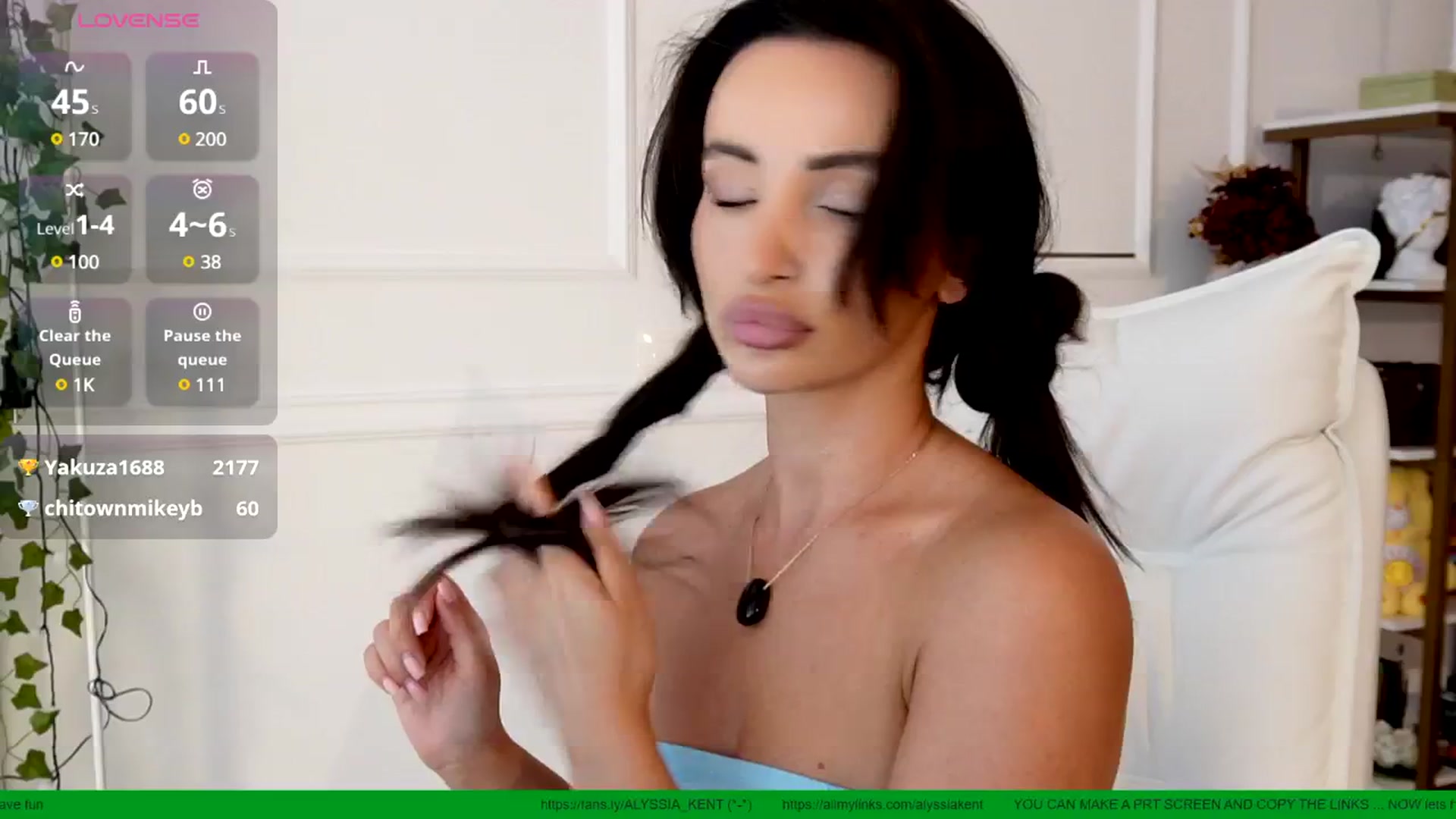 Gallery image thumbnail from AlyssiaKENT1's myfreecams stream on, 07/01/2025, 18:13 image 11 of 20