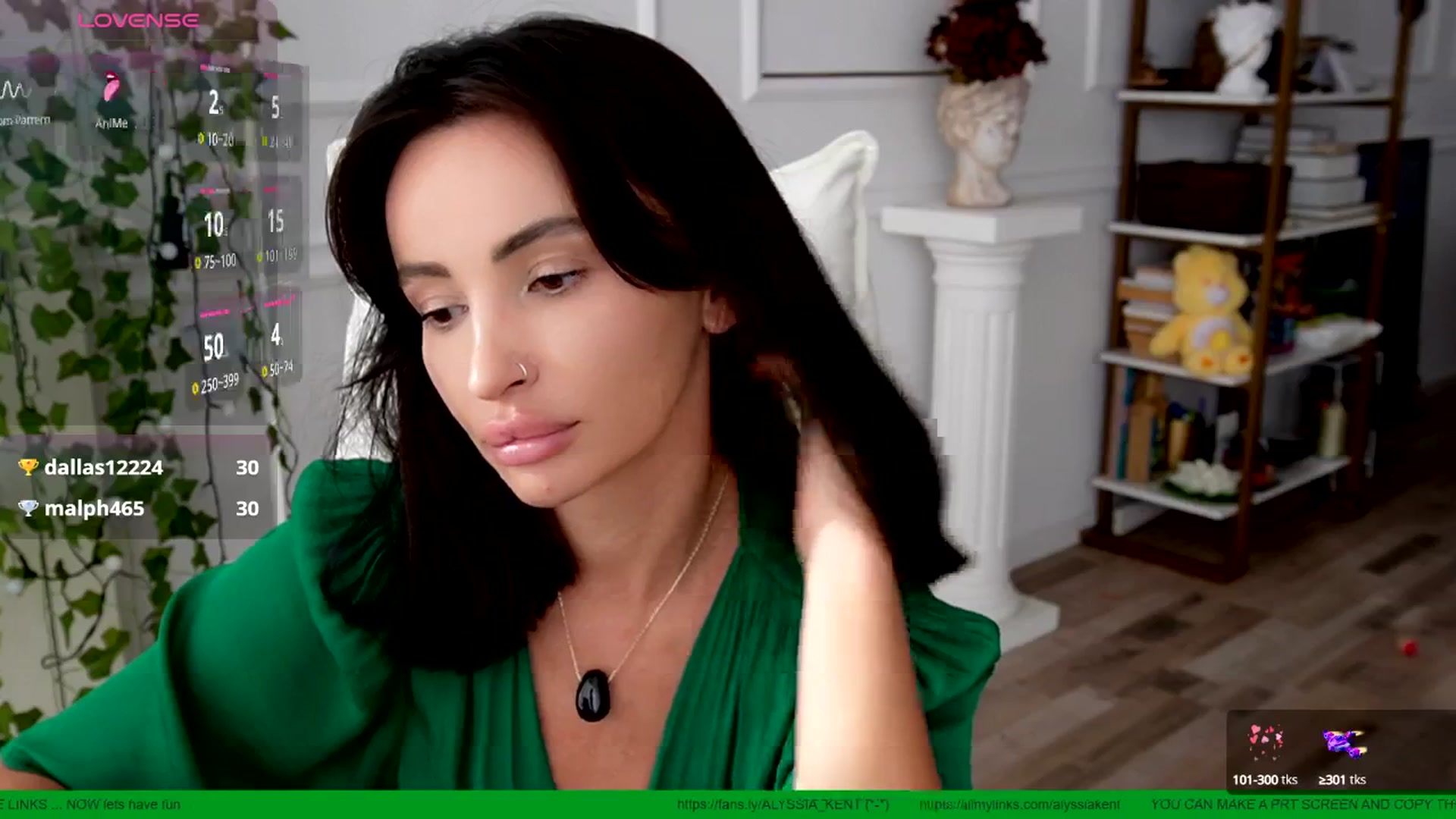 Gallery image thumbnail from AlyssiaKENT1's myfreecams stream on, 07/21/2025, 17:13 image 5 of 20