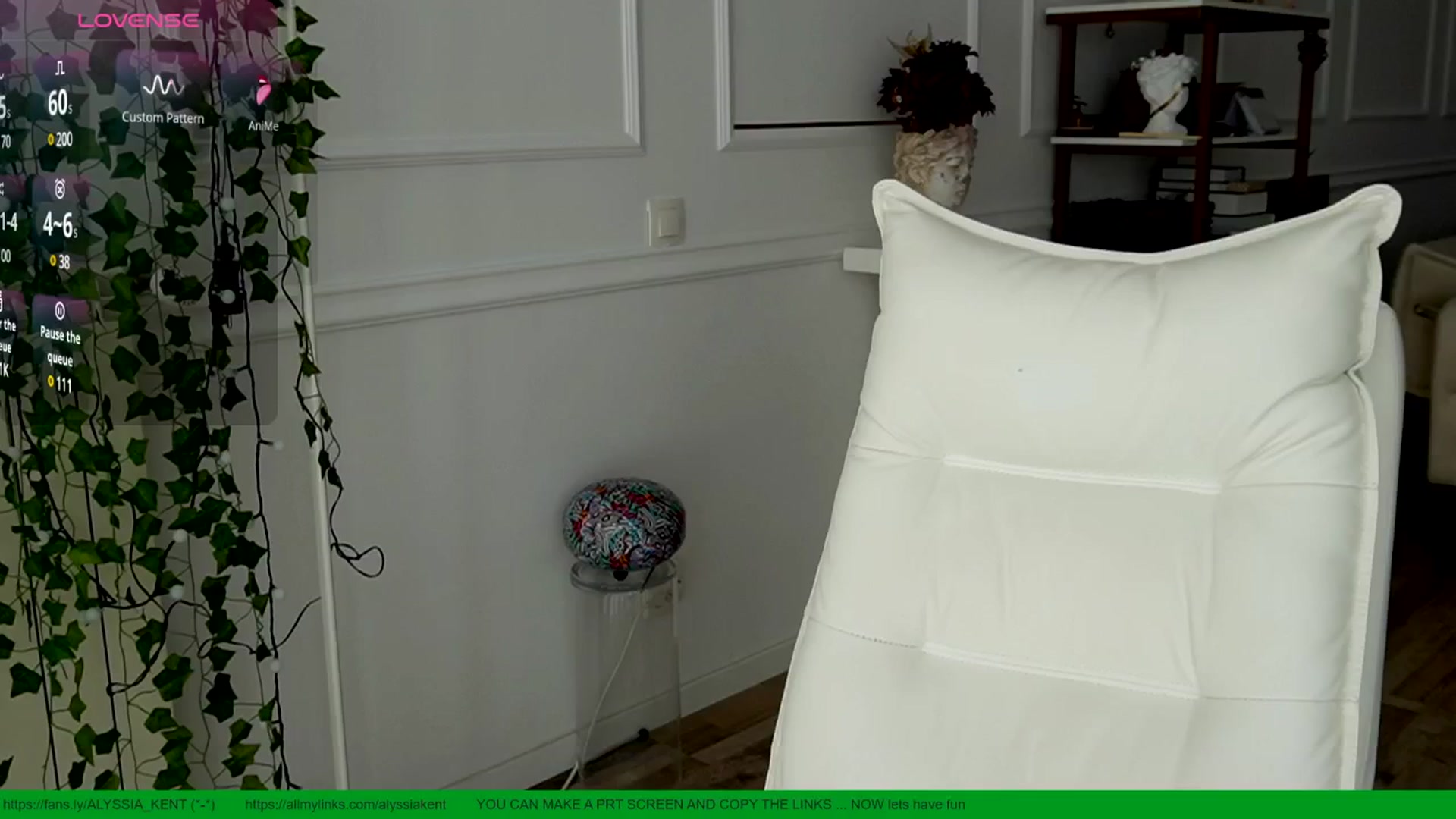 Gallery image thumbnail from AlyssiaKENT1's myfreecams stream on, 07/22/2025, 14:07 image 14 of 20