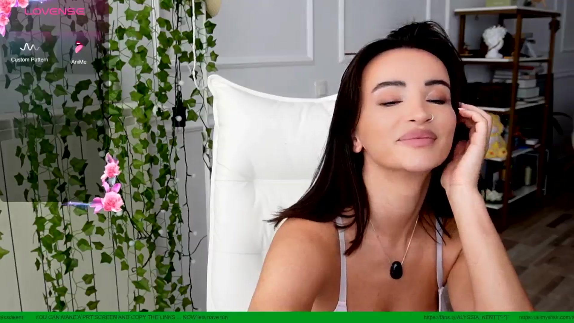 Gallery image thumbnail from AlyssiaKENT1's myfreecams stream on, 08/04/2025, 16:47 image 8 of 20