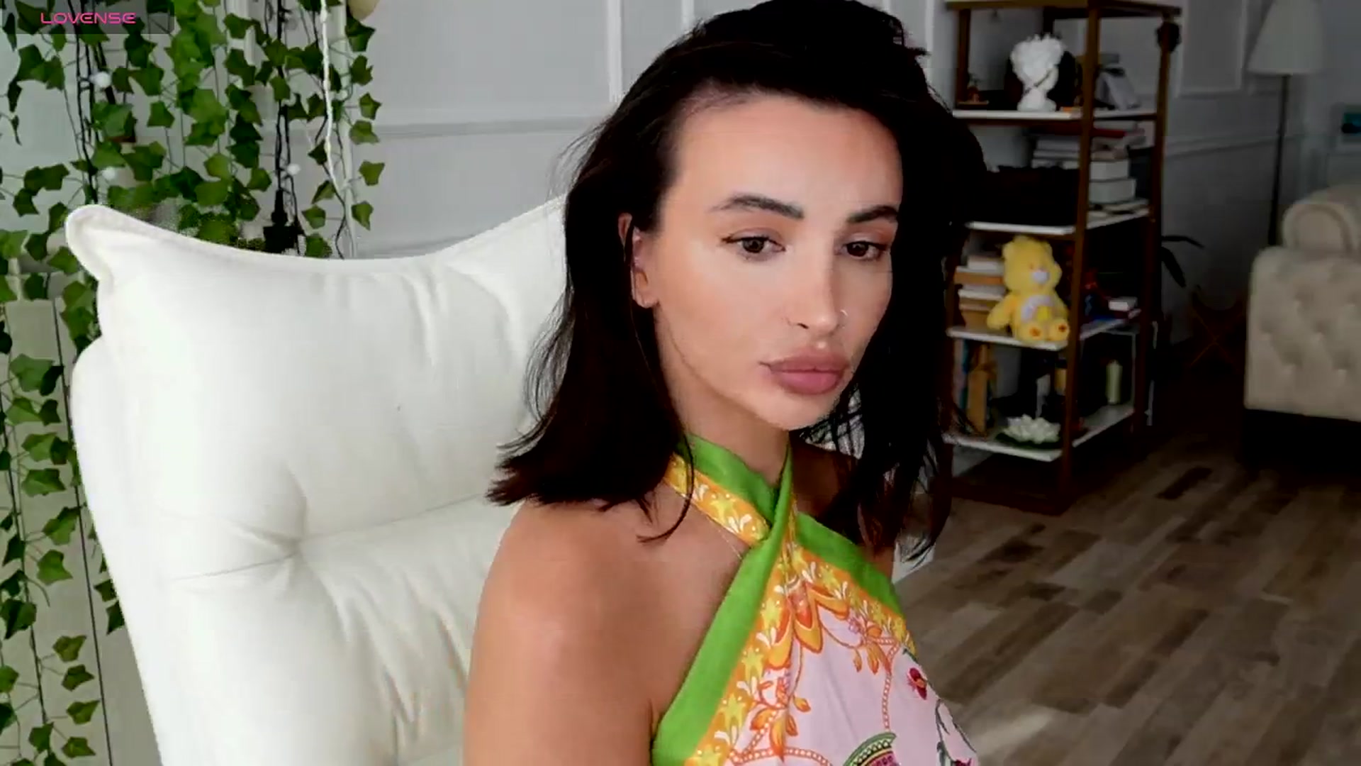 Gallery image thumbnail from AlyssiaKENT1's myfreecams stream on, 08/06/2025, 15:21 image 4 of 20
