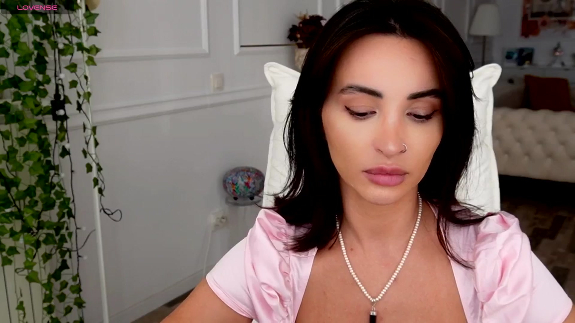 Gallery image thumbnail from AlyssiaKENT1's myfreecams stream on, 08/08/2025, 16:46 image 20 of 20