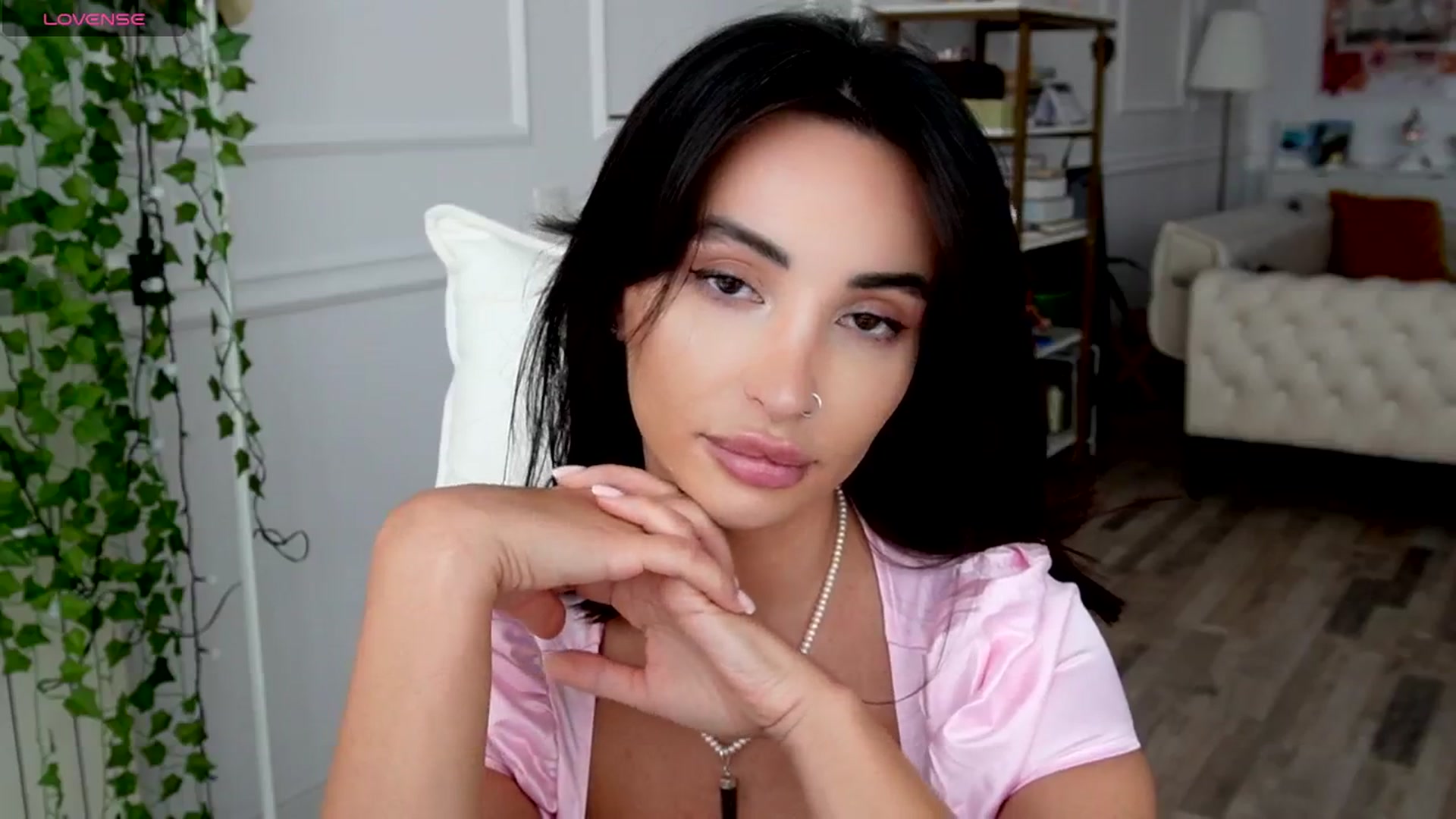 Gallery image thumbnail from AlyssiaKENT1's myfreecams stream on, 08/08/2025, 16:46 image 16 of 20