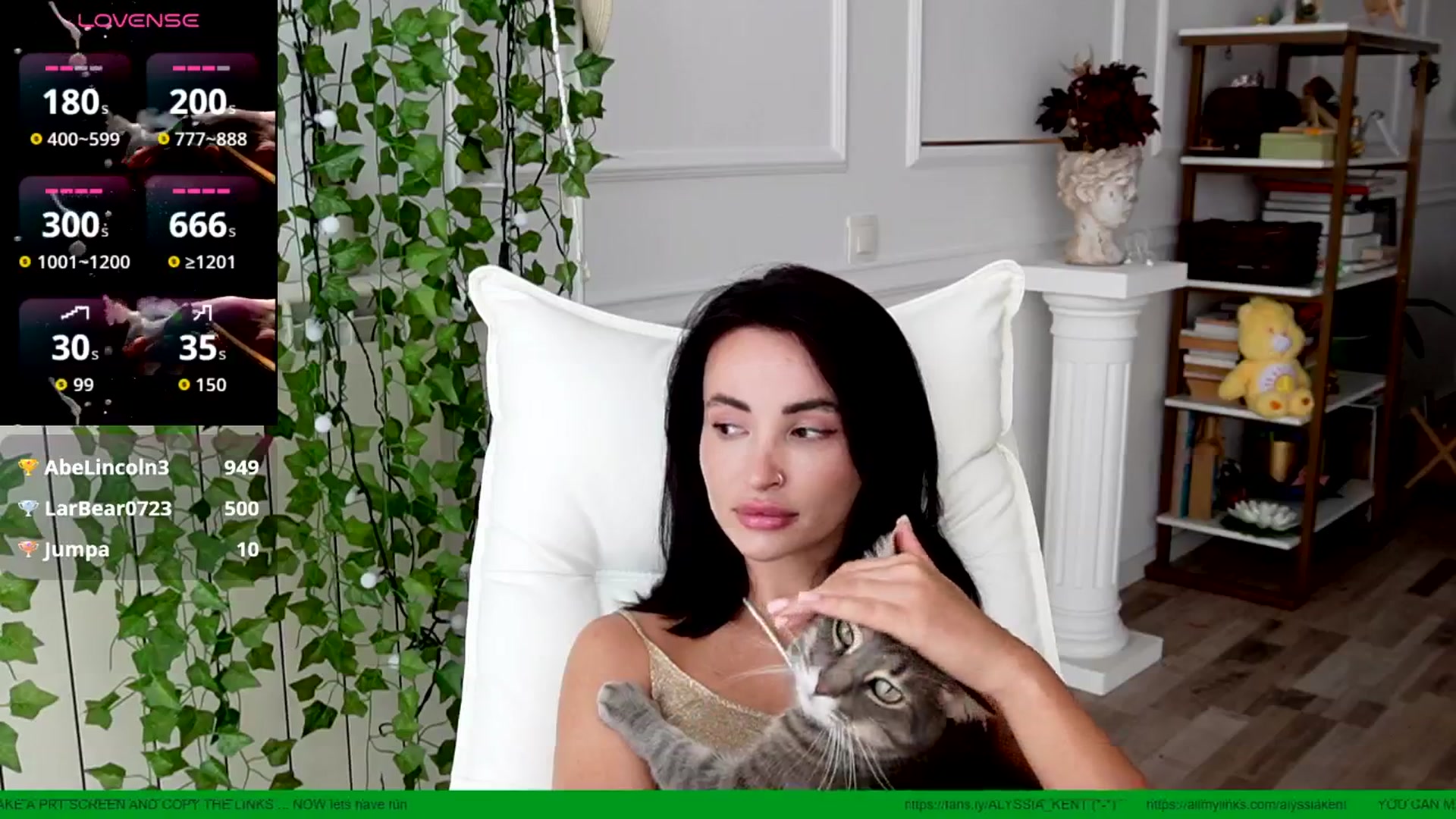 Gallery image thumbnail from AlyssiaKENT1's myfreecams stream on, 08/11/2025, 16:45 image 11 of 20