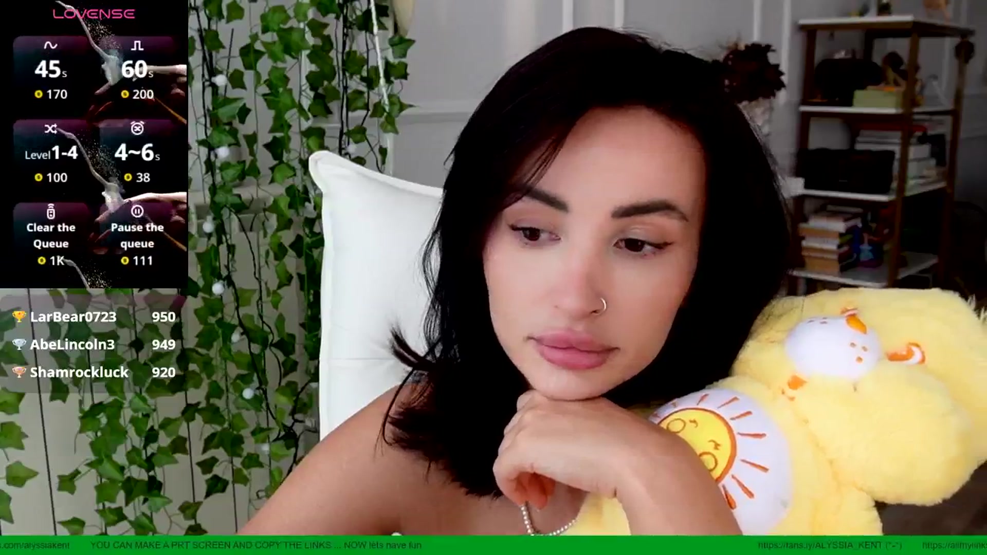 Gallery image thumbnail from AlyssiaKENT1's myfreecams stream on, 08/11/2025, 16:45 image 17 of 20