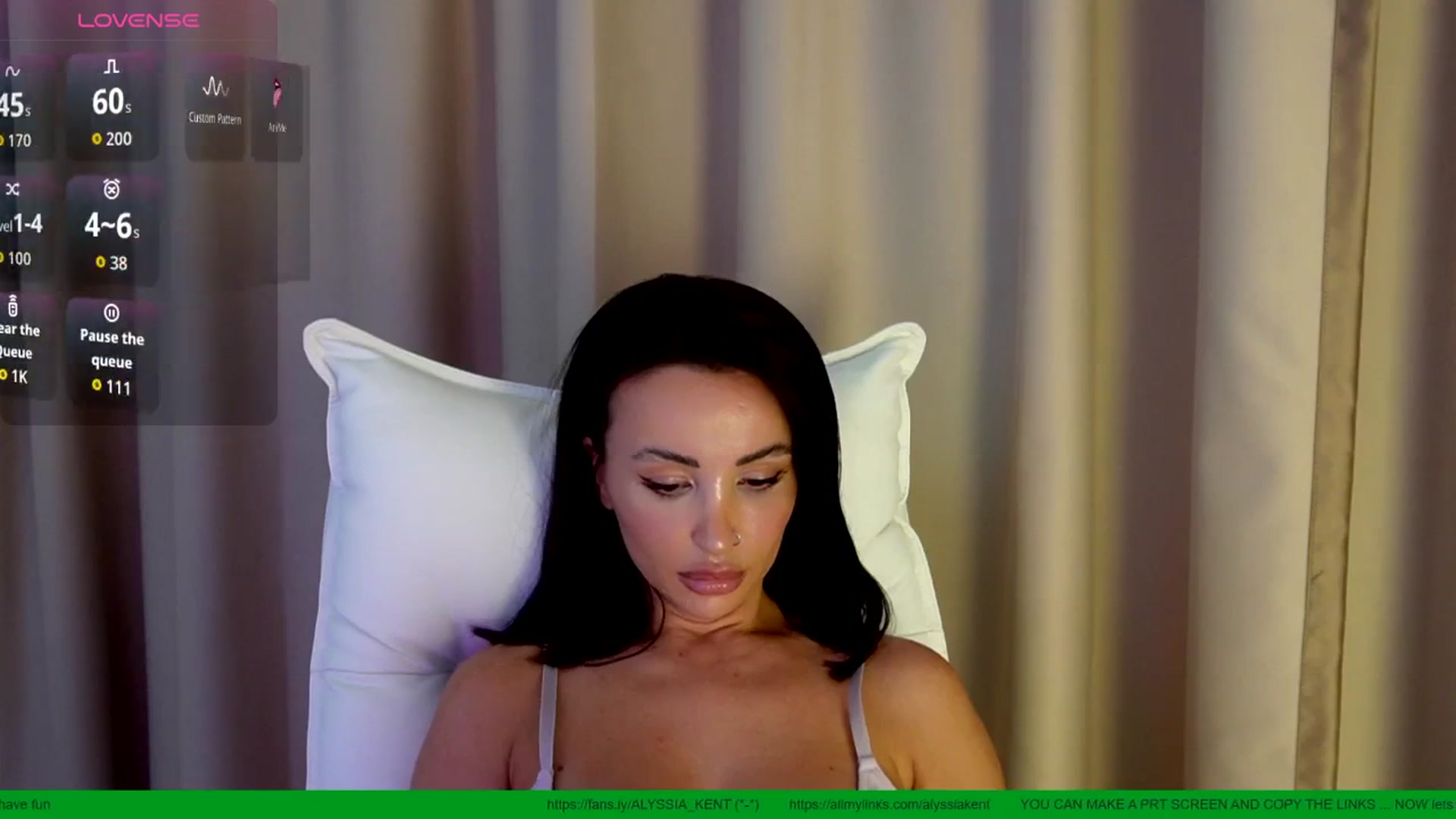 Gallery image thumbnail from AlyssiaKENT1's myfreecams stream on, 08/20/2025, 17:27 image 18 of 20