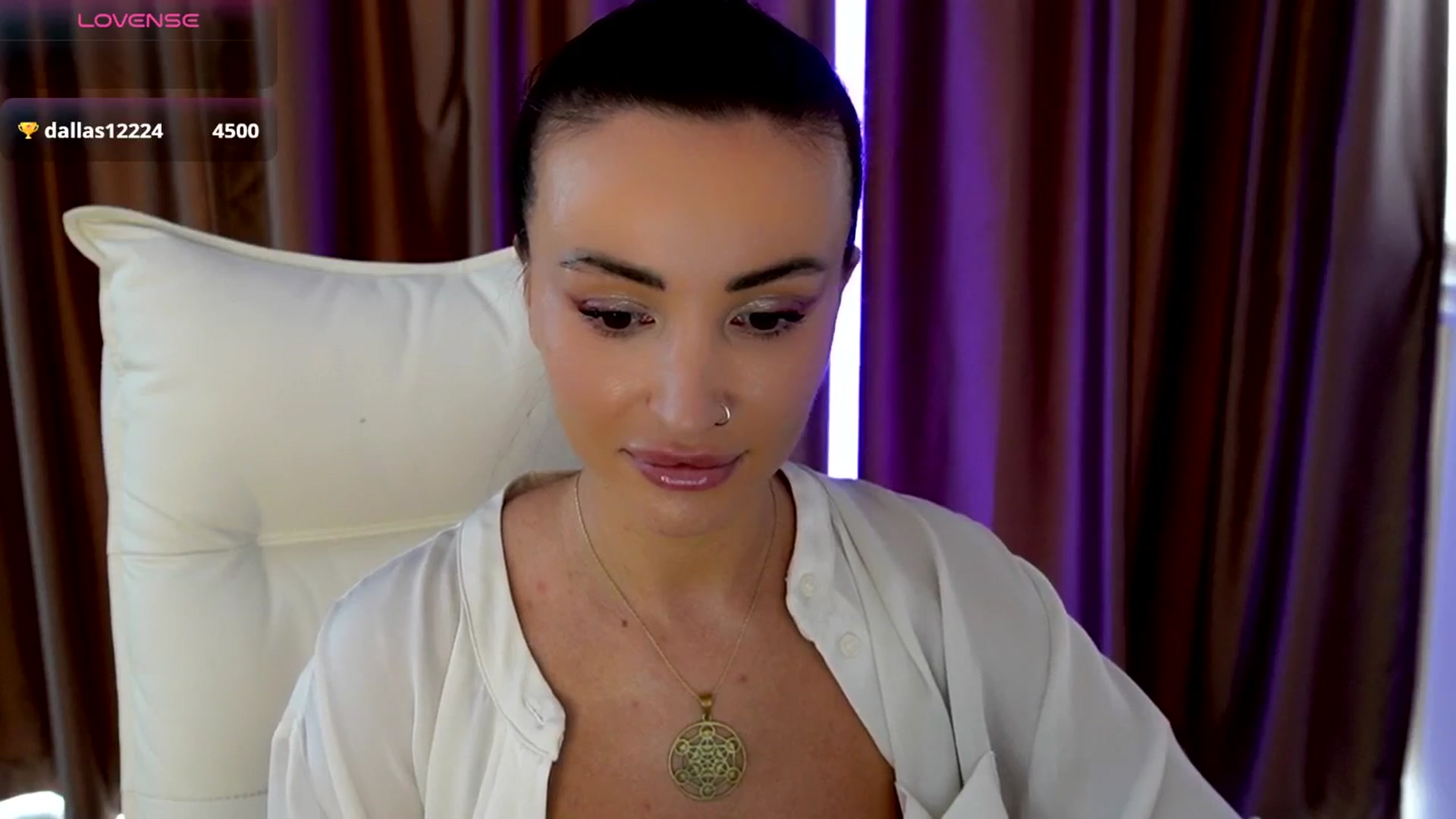 Gallery image thumbnail from AlyssiaKENT1's myfreecams stream on, 08/27/2025, 11:32 image 16 of 20