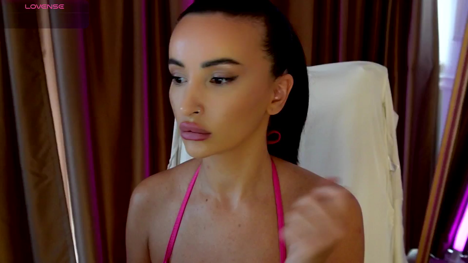 Gallery image thumbnail from AlyssiaKENT1's myfreecams stream on, 08/29/2025, 10:45 image 7 of 20