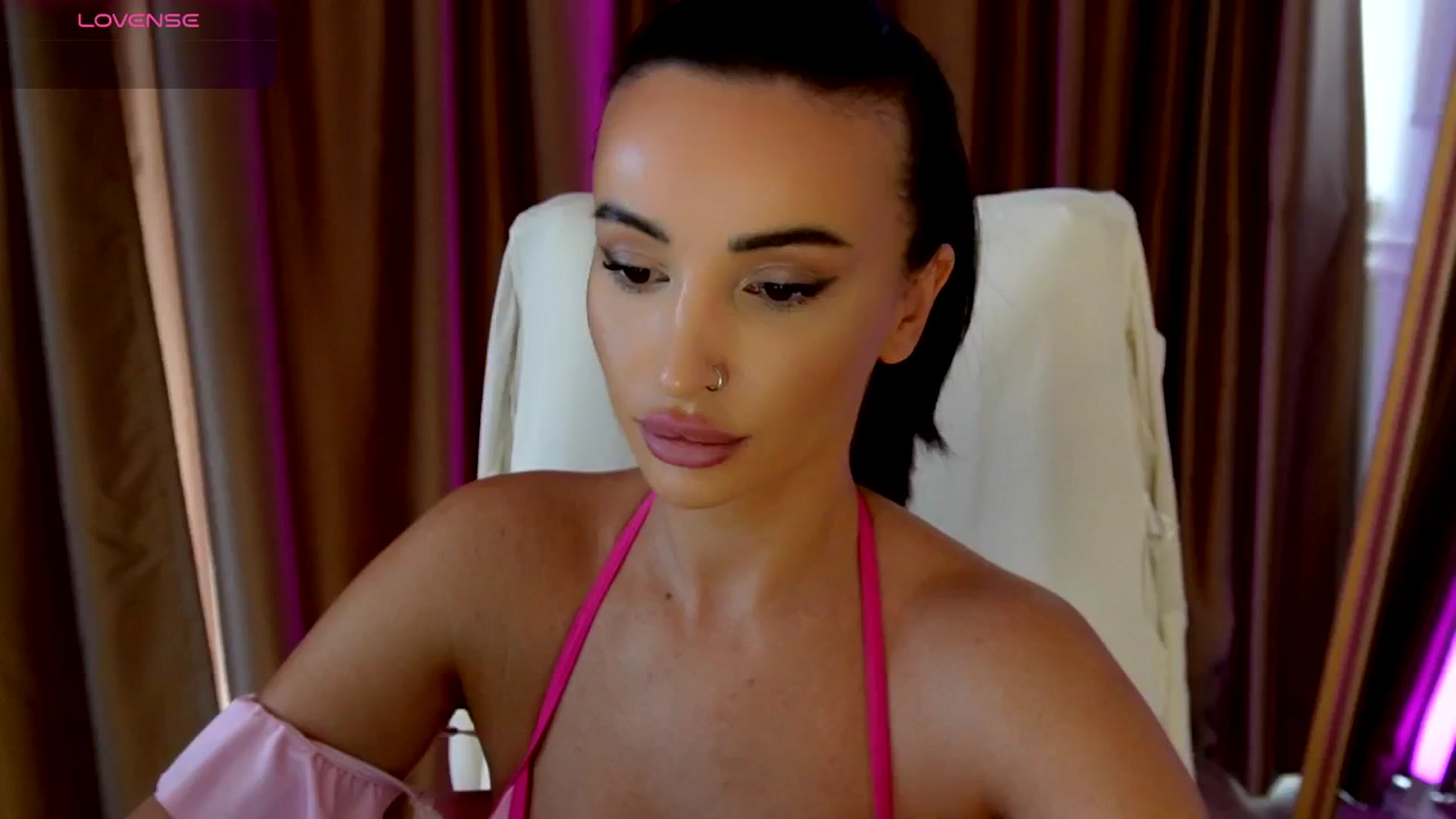 Gallery image thumbnail from AlyssiaKENT1's myfreecams stream on, 08/29/2025, 10:45 image 9 of 20