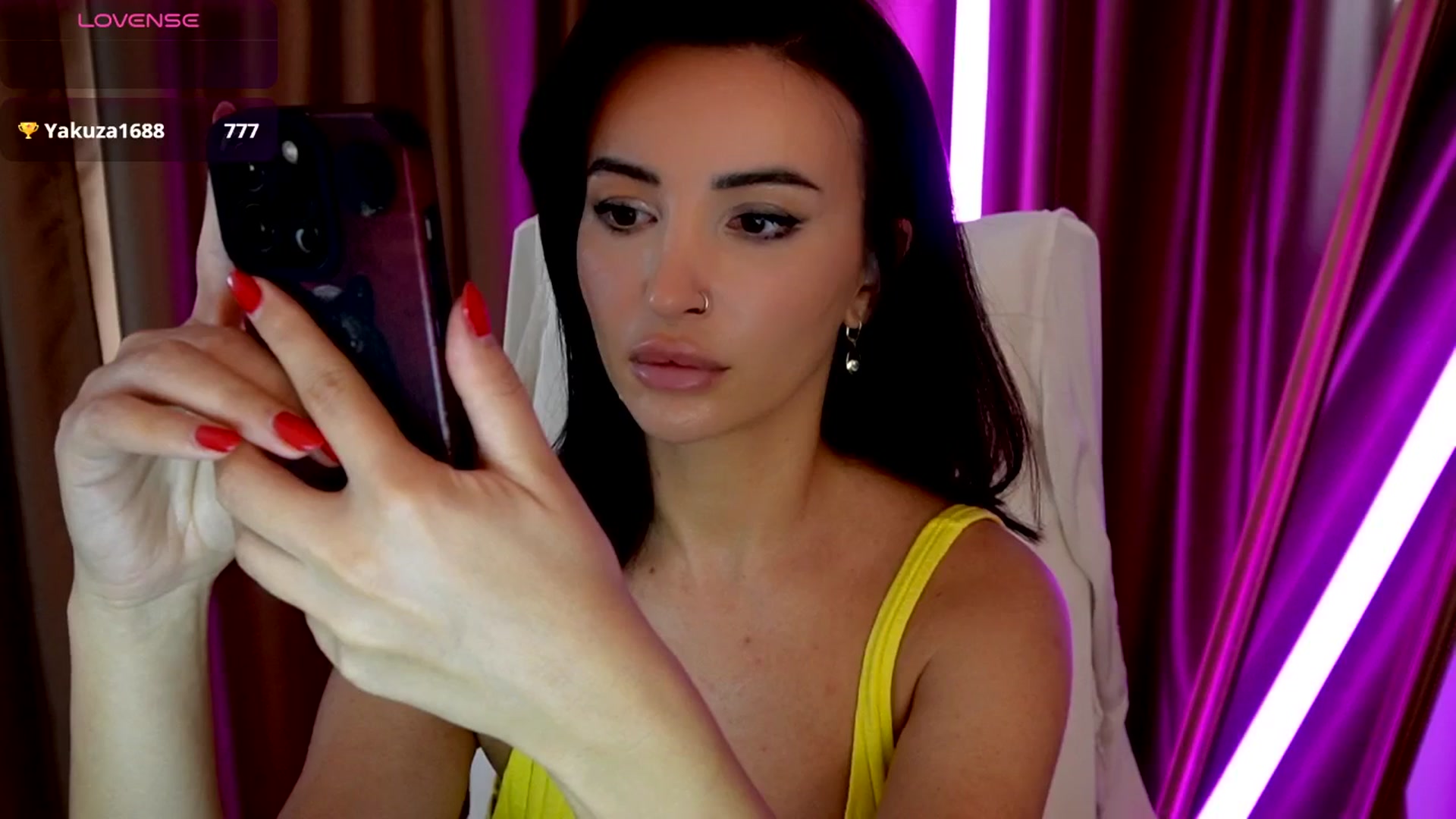 Gallery image thumbnail from AlyssiaKENT1's myfreecams stream on, 08/31/2025, 09:07 image 17 of 20