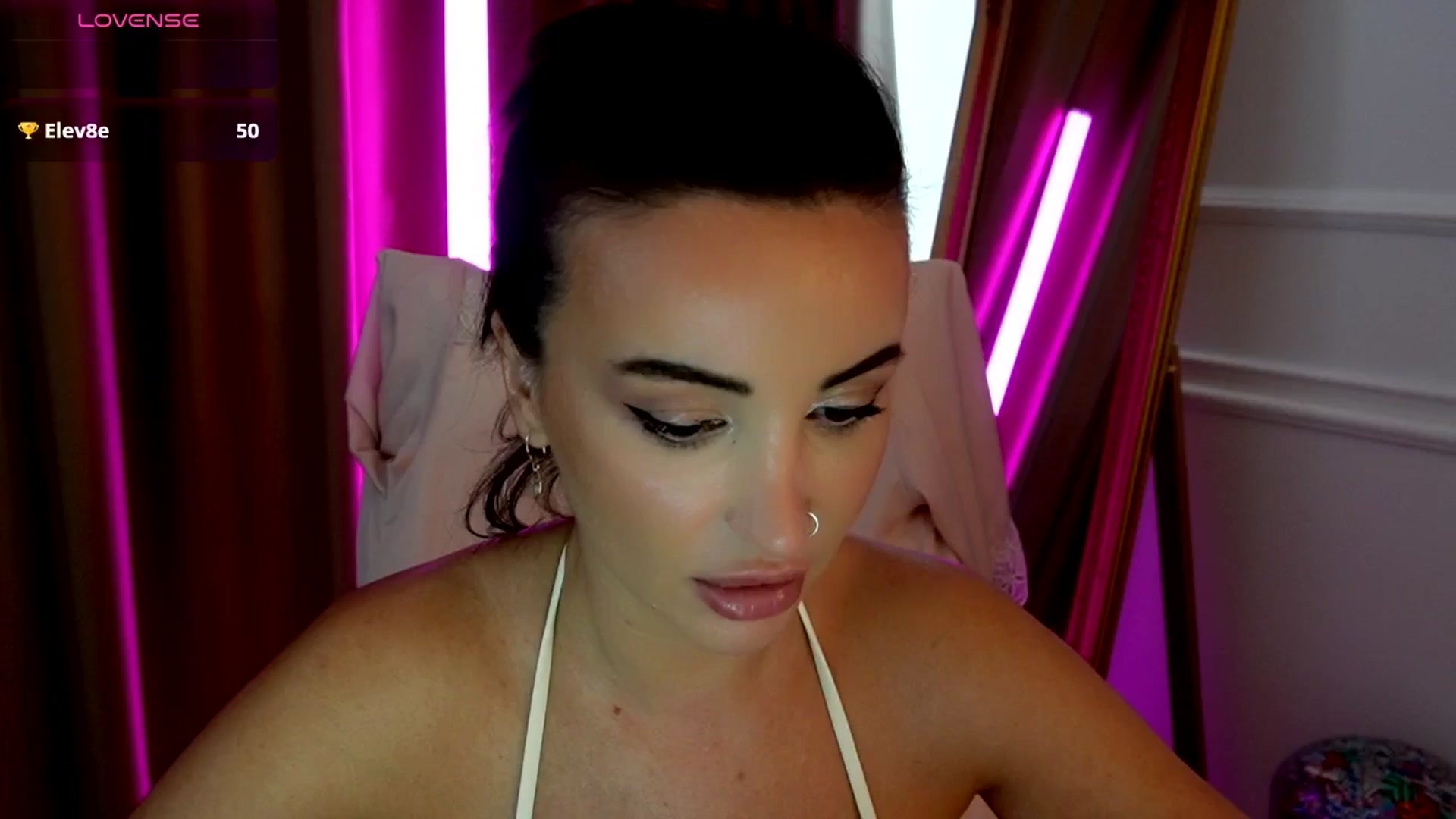 Gallery image thumbnail from AlyssiaKENT1's myfreecams stream on, 09/05/2025, 14:41 image 17 of 20