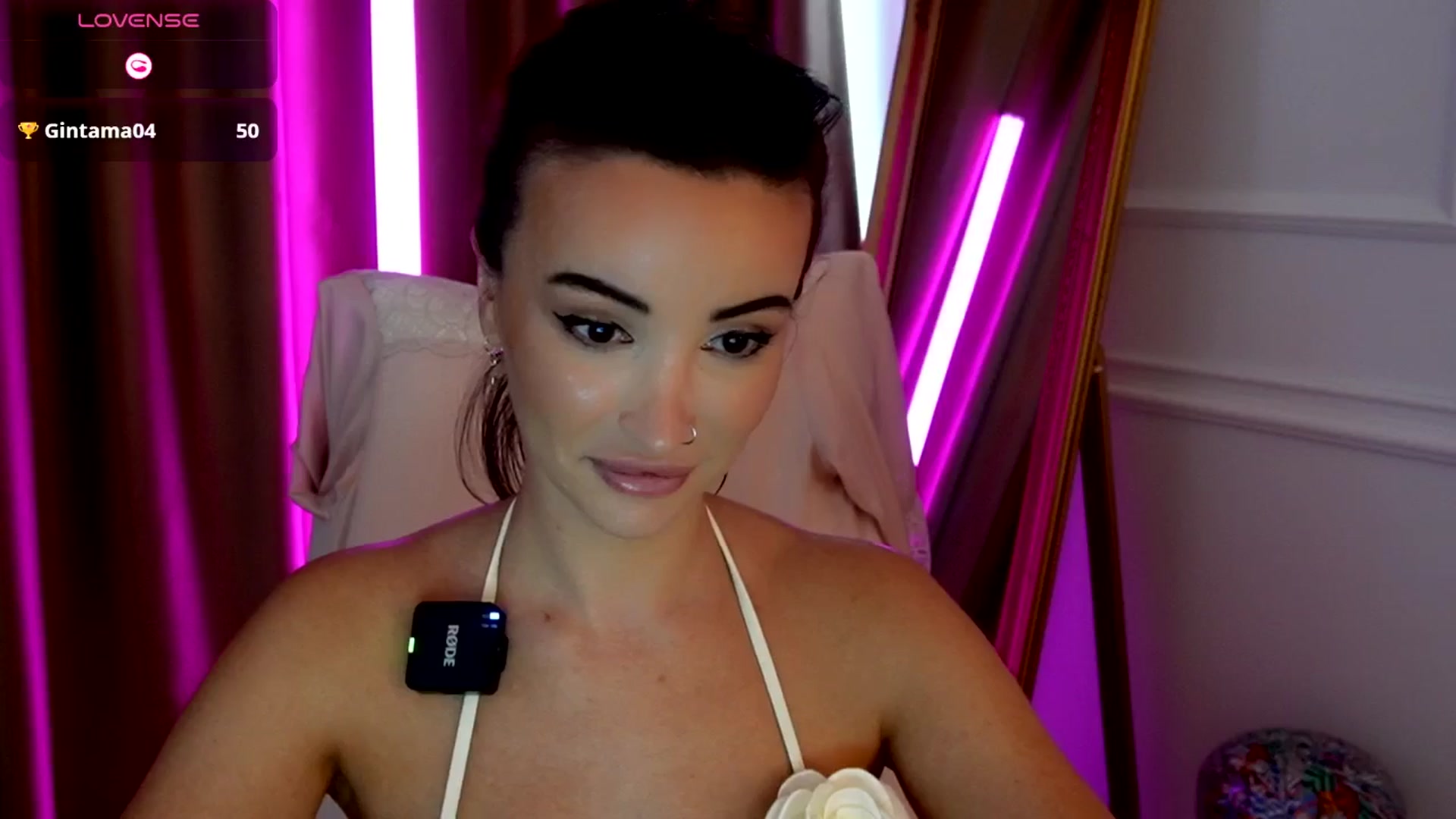 Gallery image thumbnail from AlyssiaKENT1's myfreecams stream on, 09/05/2025, 17:00 image 3 of 20