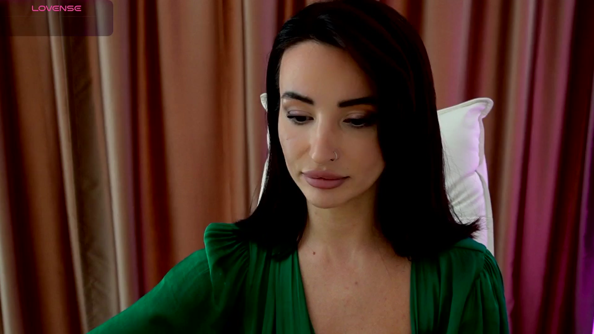 Gallery image thumbnail from AlyssiaKENT1's myfreecams stream on, 09/07/2025, 12:35 image 8 of 20